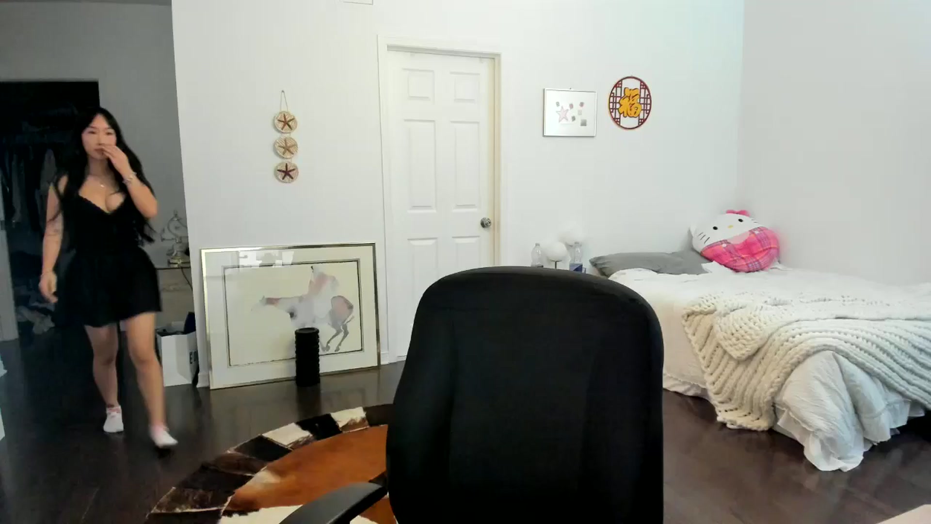 Gallery image thumbnail from BabieLee's myfreecams stream on, 05/22/2024, 03:09 image 9 of 20