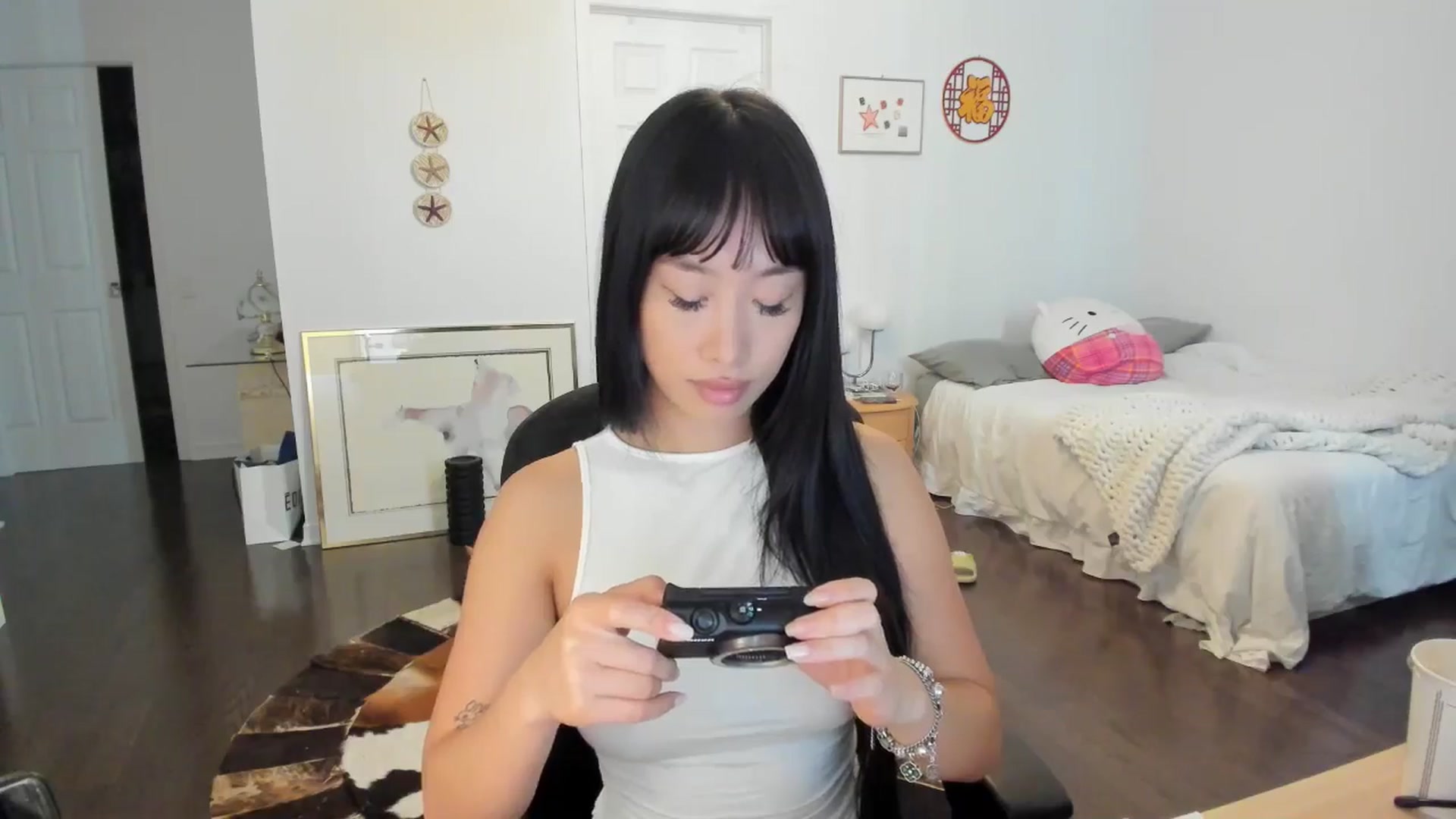 Gallery image thumbnail from BabieLee's myfreecams stream on, 05/24/2024, 19:17 image 5 of 20