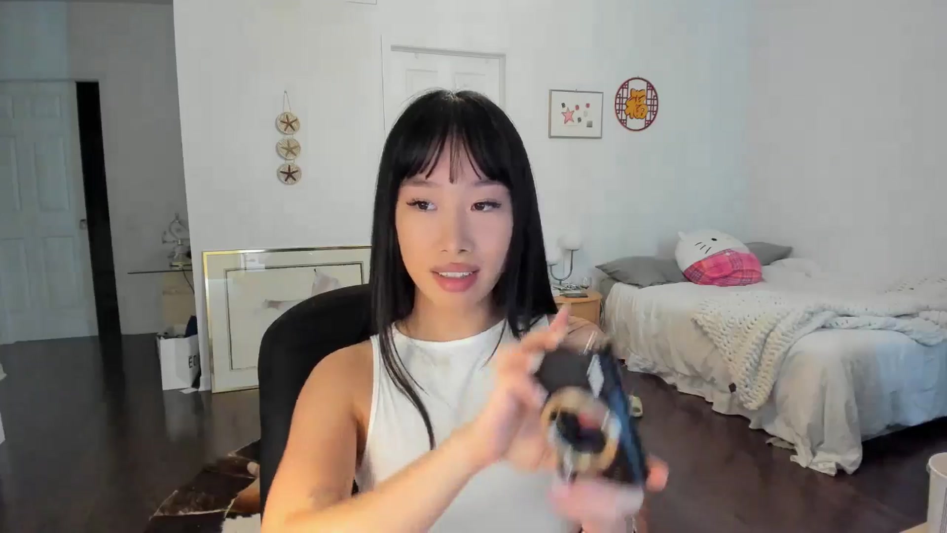 Gallery image thumbnail from BabieLee's myfreecams stream on, 05/24/2024, 19:17 image 2 of 20