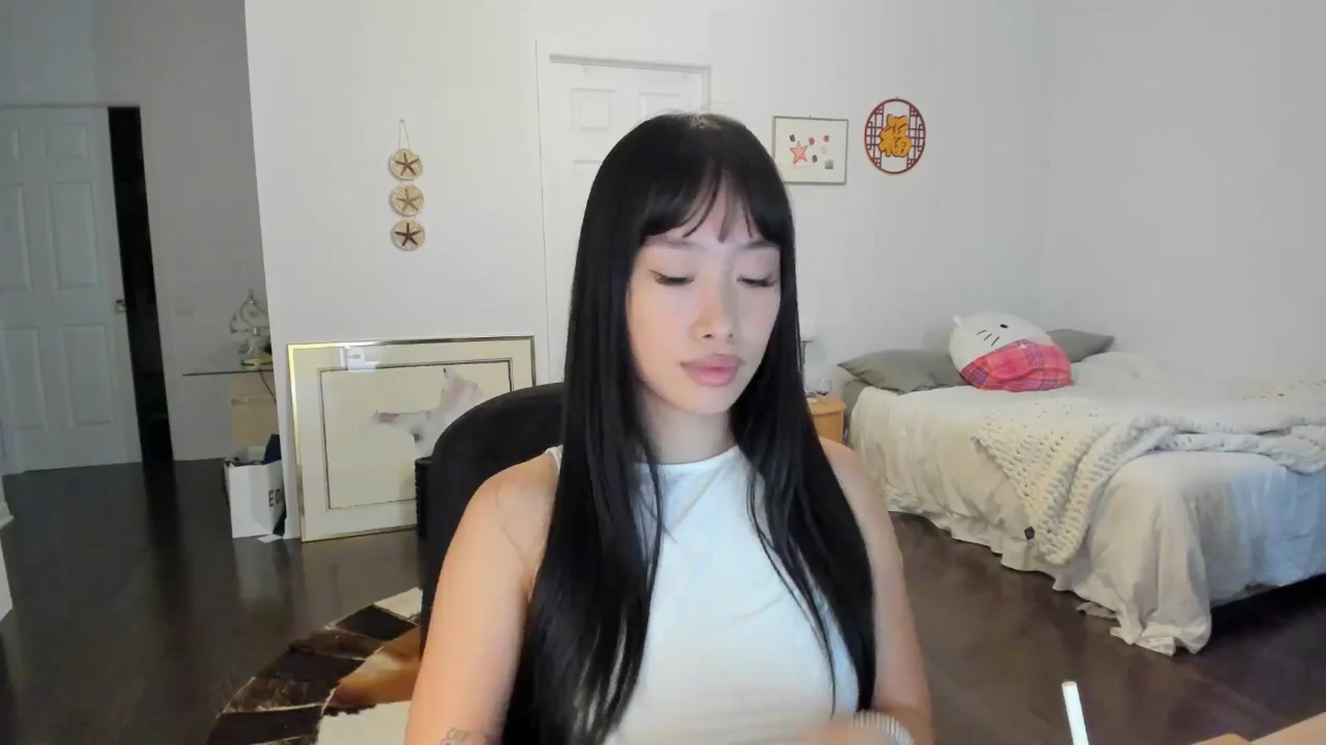 Gallery image thumbnail from BabieLee's myfreecams stream on, 05/24/2024, 19:17 image 17 of 20