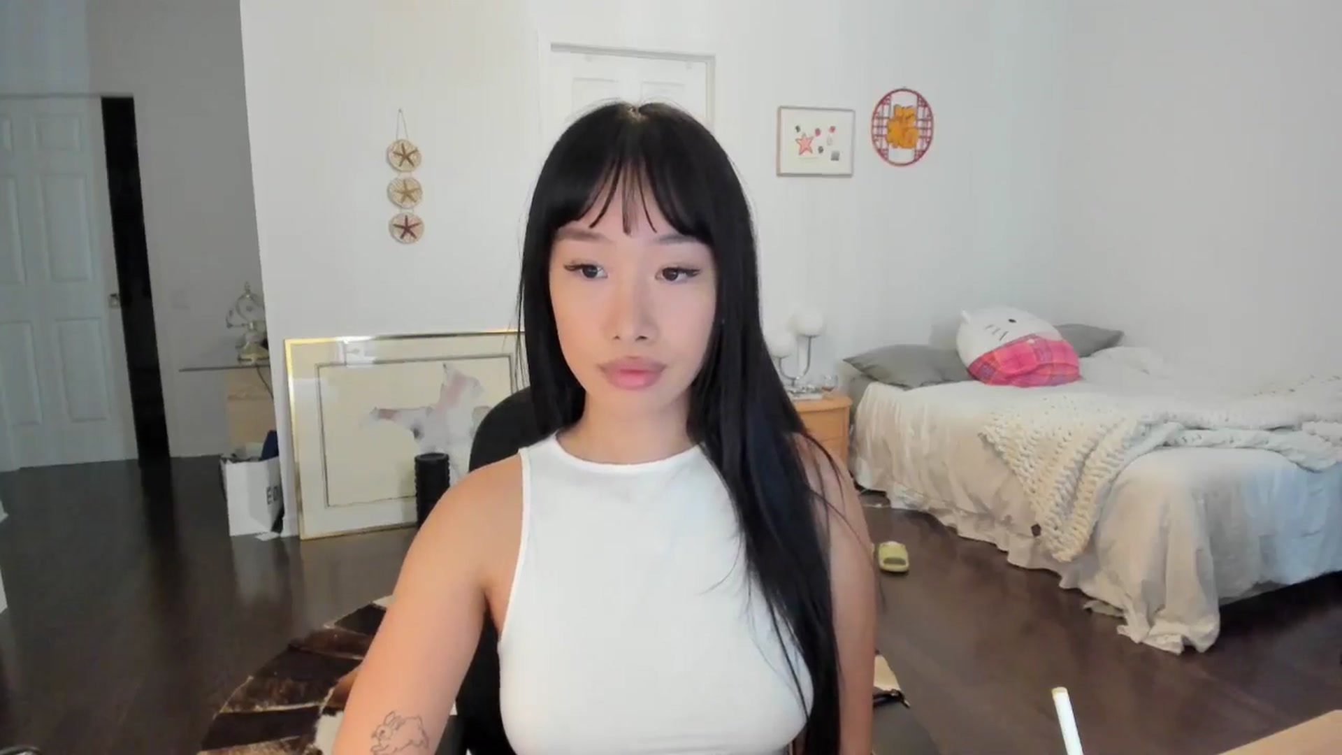 Gallery image thumbnail from BabieLee's myfreecams stream on, 05/24/2024, 19:17 image 9 of 20