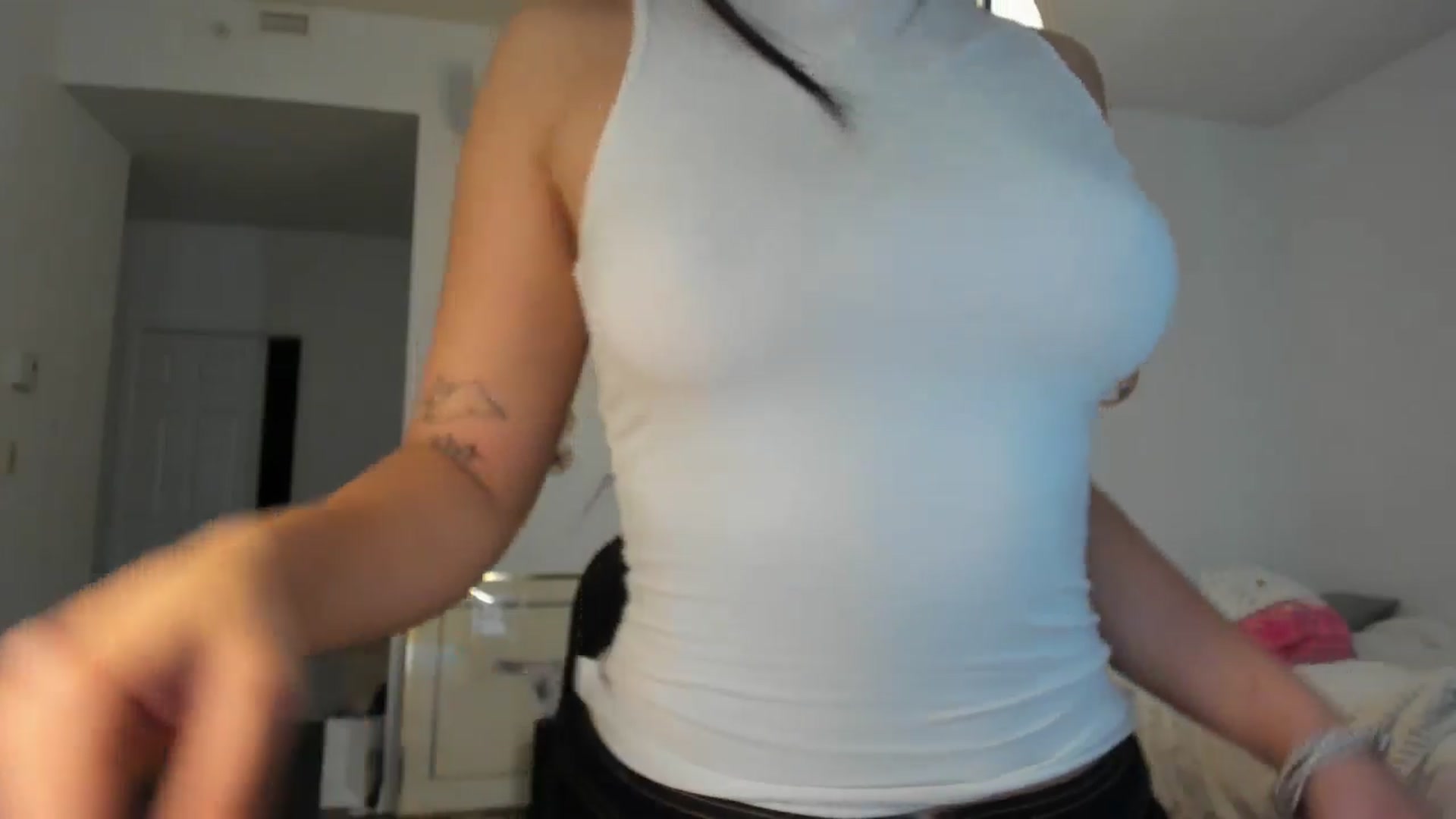 Gallery image thumbnail from BabieLee's myfreecams stream on, 05/24/2024, 19:17 image 4 of 20