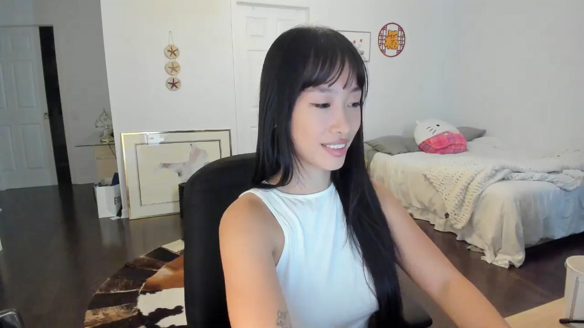 Gallery image thumbnail from BabieLee's myfreecams stream on, 05/24/2024, 19:17 image 6 of 20
