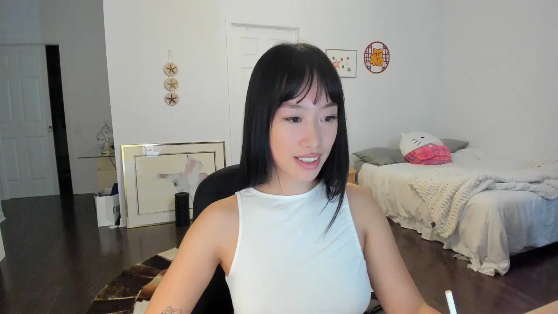 Gallery image thumbnail from BabieLee's myfreecams stream on, 05/24/2024, 19:17 image 12 of 20