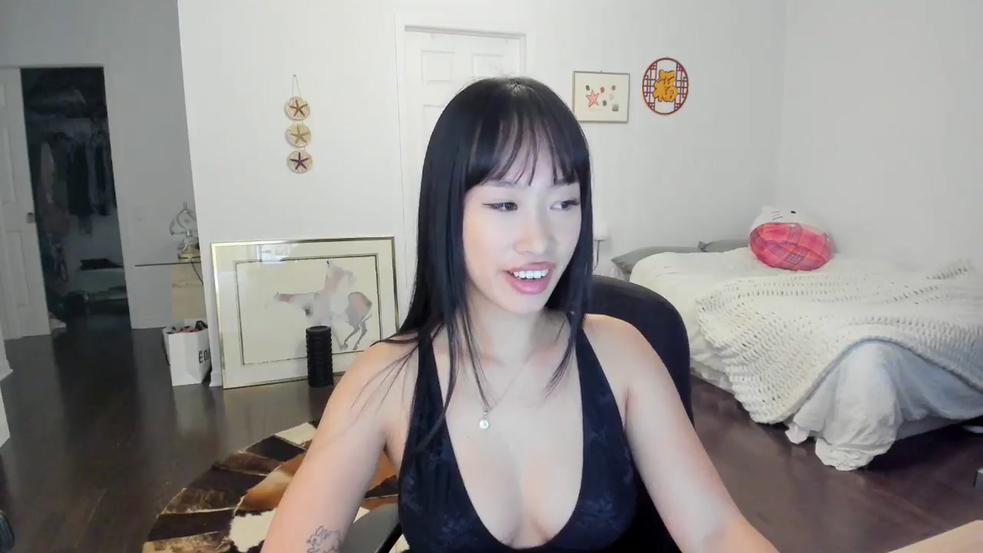 Gallery image thumbnail from BabieLee's myfreecams stream on, 05/26/2024, 18:16 image 5 of 20