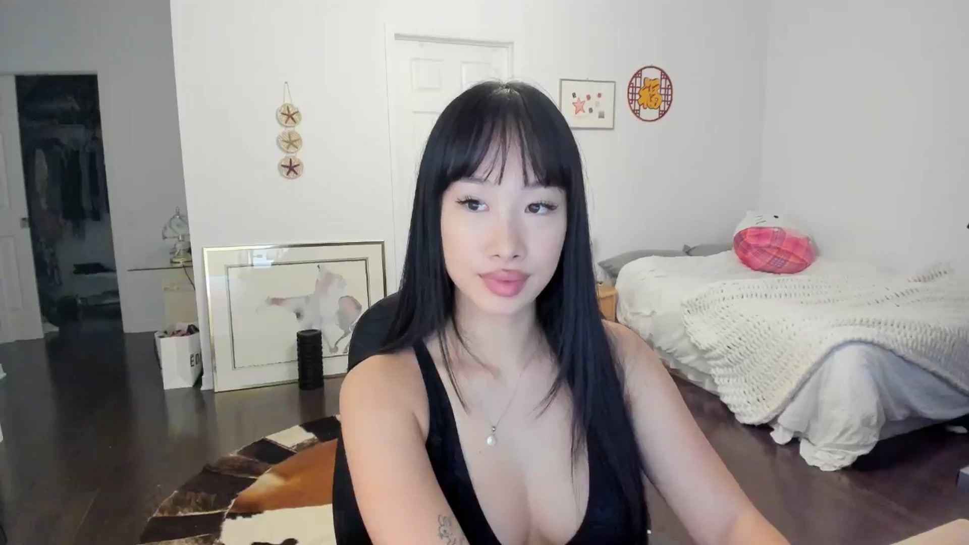 Gallery image thumbnail from BabieLee's myfreecams stream on, 05/26/2024, 18:16 image 2 of 20