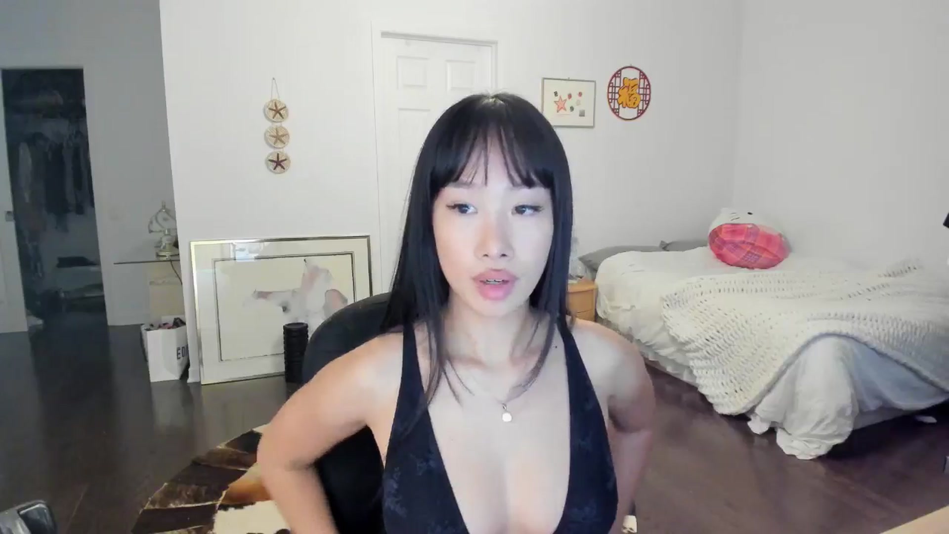 Gallery image thumbnail from BabieLee's myfreecams stream on, 05/26/2024, 18:16 image 17 of 20