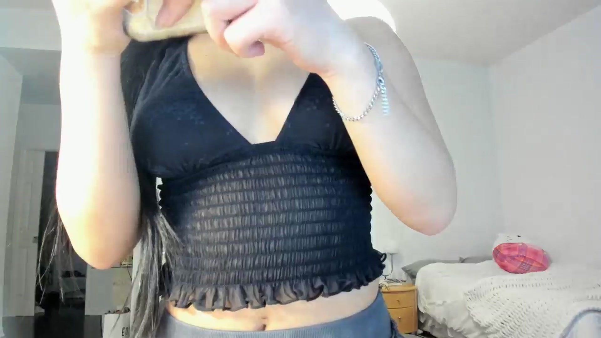 Gallery image thumbnail from BabieLee's myfreecams stream on, 05/26/2024, 18:16 image 16 of 20
