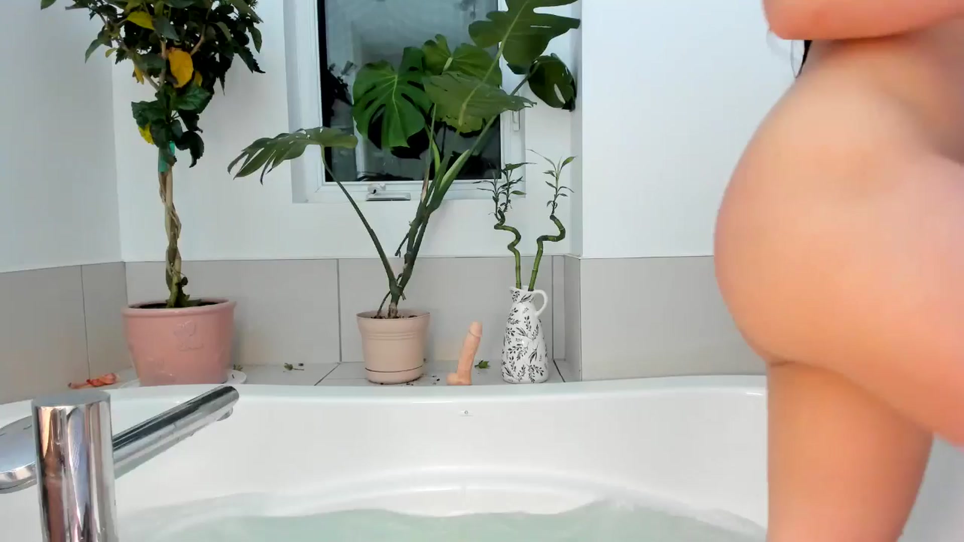 Gallery image thumbnail from BabieLee's myfreecams stream on, 05/29/2024, 03:38 image 1 of 20
