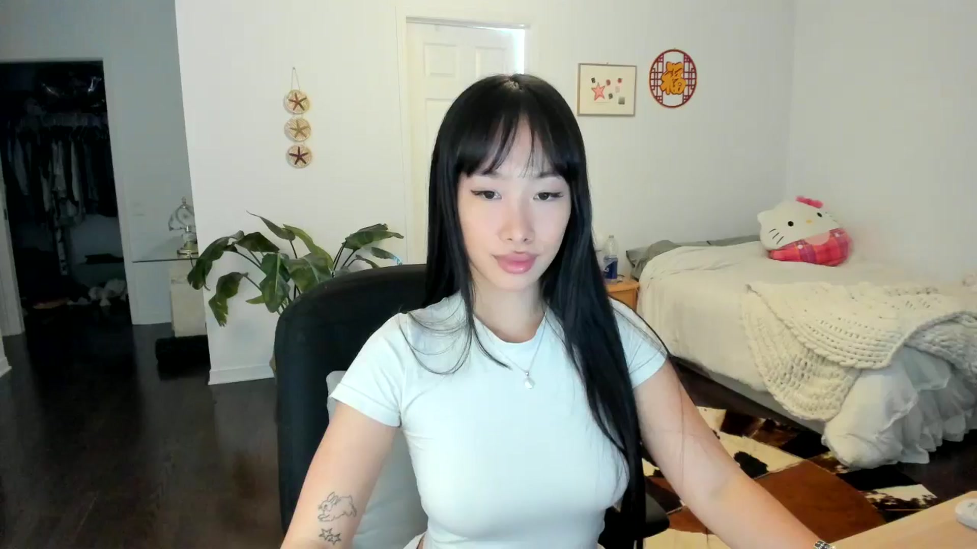 Gallery image thumbnail from BabieLee's myfreecams stream on, 06/11/2024, 19:37 image 3 of 20