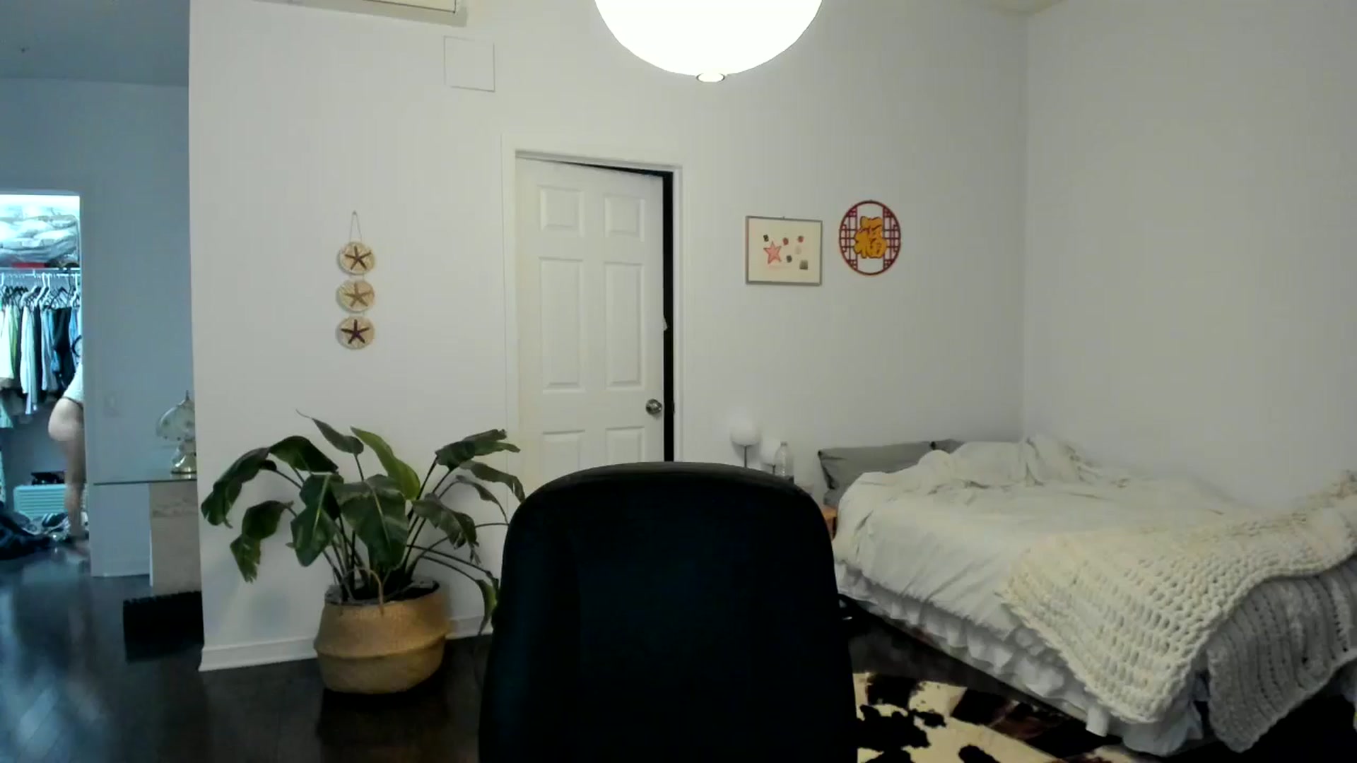 Gallery image thumbnail from BabieLee's myfreecams stream on, 06/13/2024, 03:20 image 15 of 20