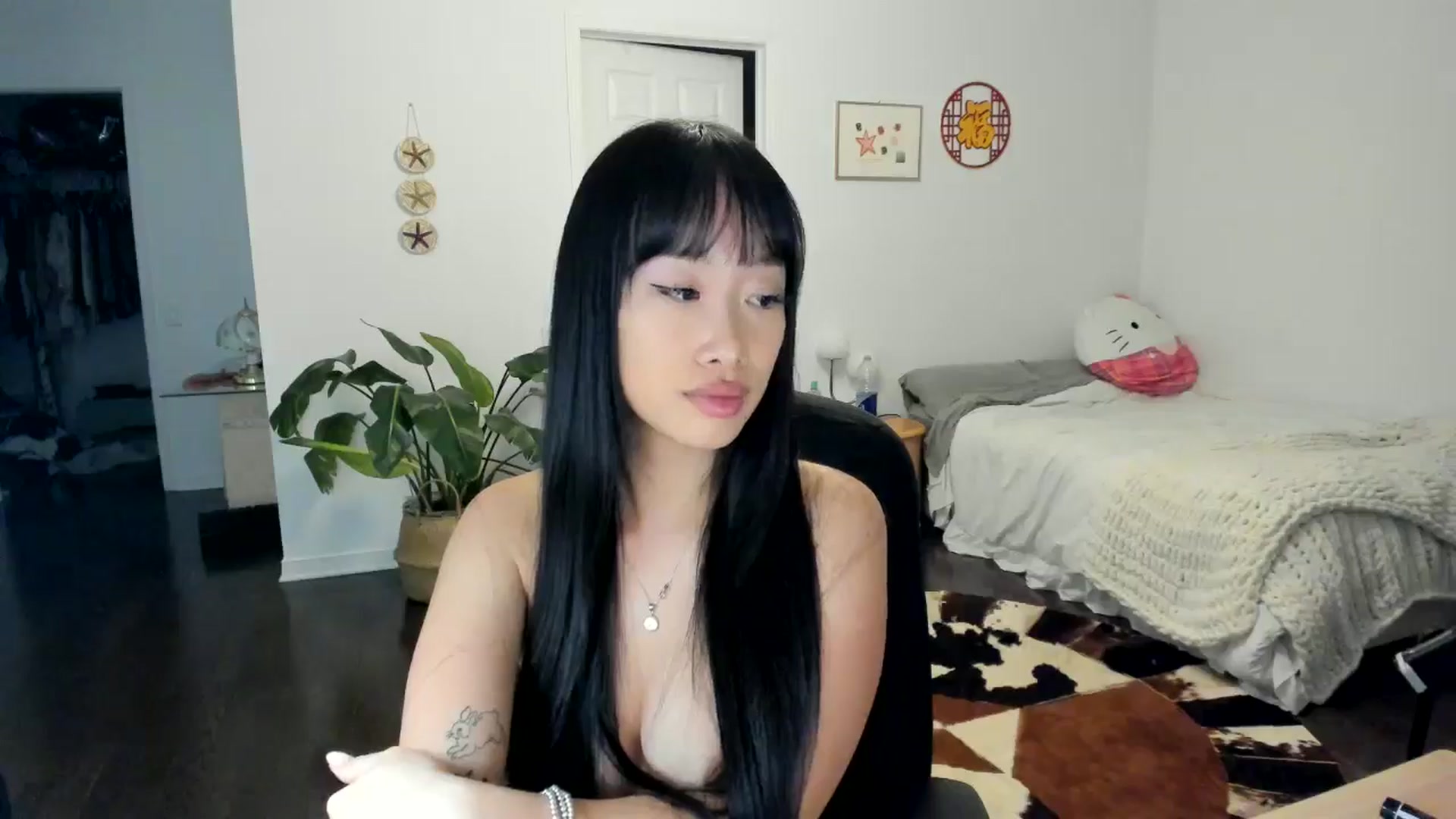 Gallery image thumbnail from BabieLee's myfreecams stream on, 06/15/2024, 05:53 image 5 of 20