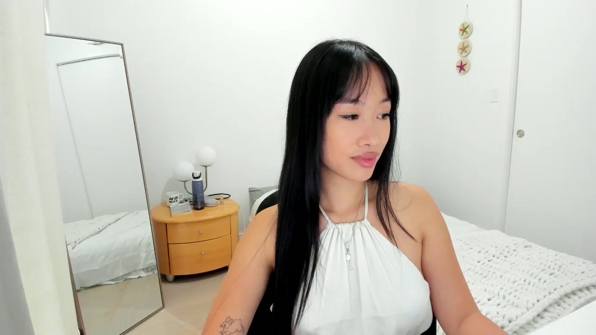 Gallery image thumbnail from BabieLee's myfreecams stream on, 08/06/2024, 21:59 image 4 of 20
