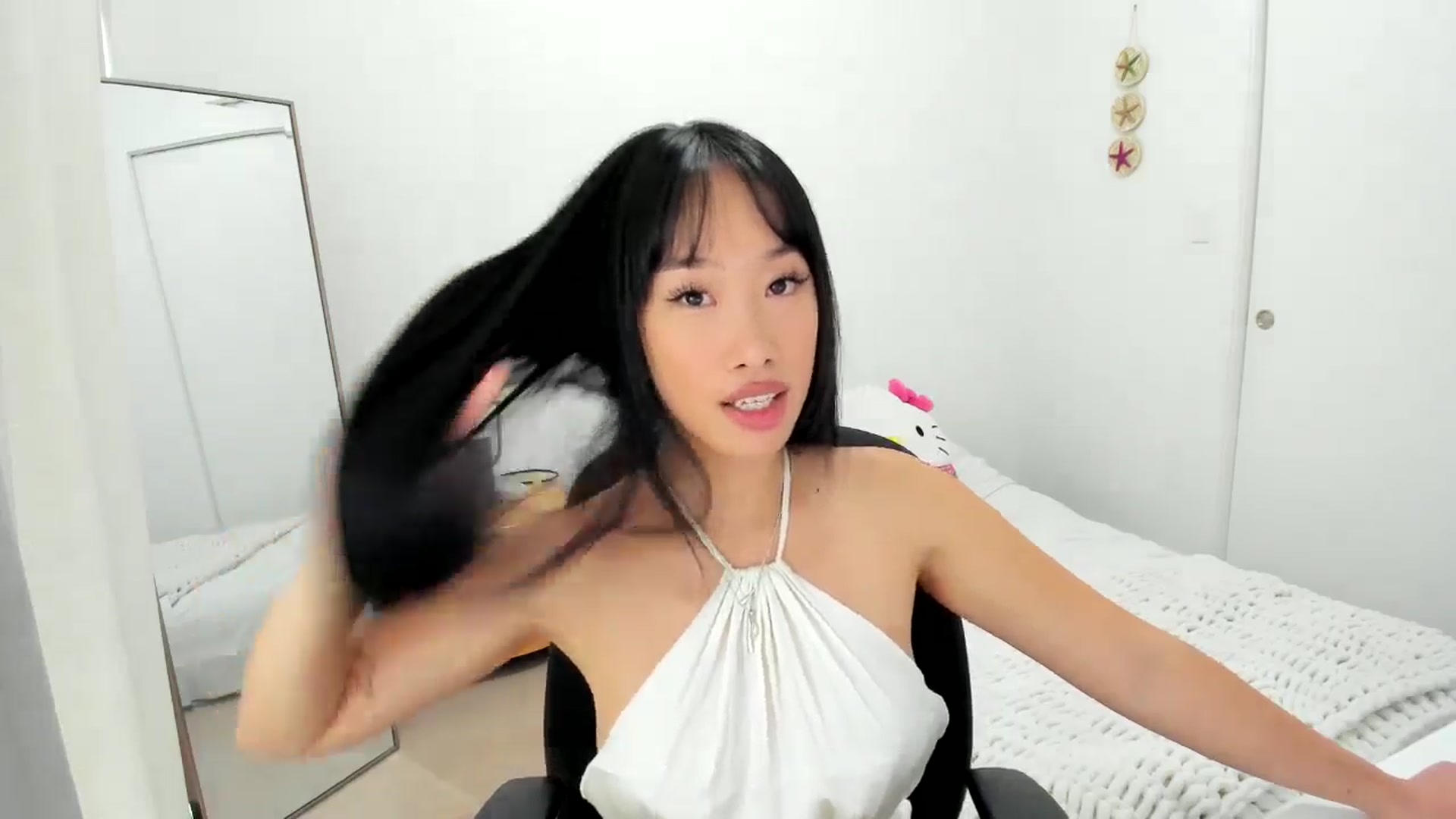 Gallery image thumbnail from BabieLee's myfreecams stream on, 08/06/2024, 21:59 image 10 of 20