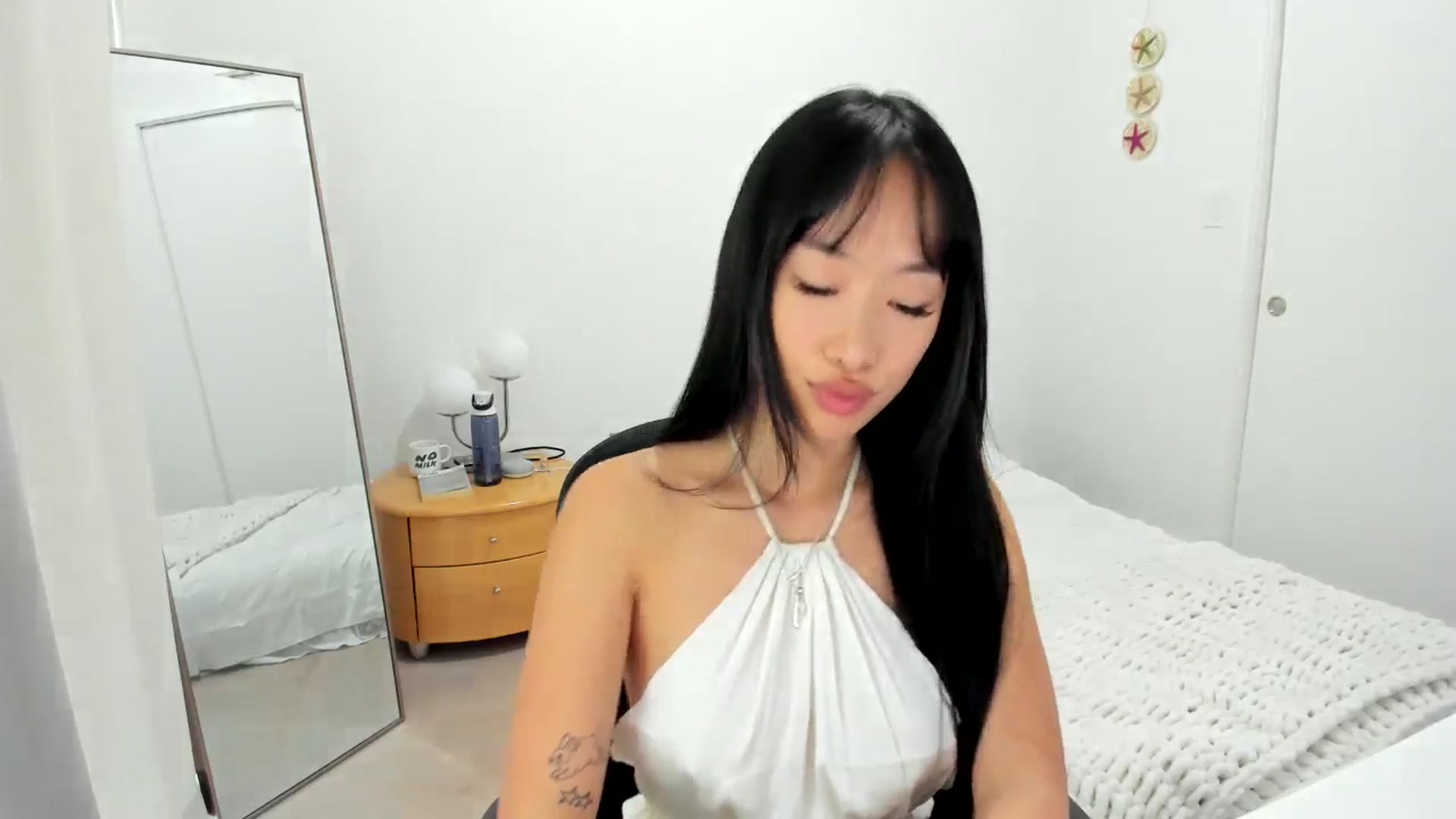 Gallery image thumbnail from BabieLee's myfreecams stream on, 08/06/2024, 21:59 image 13 of 20