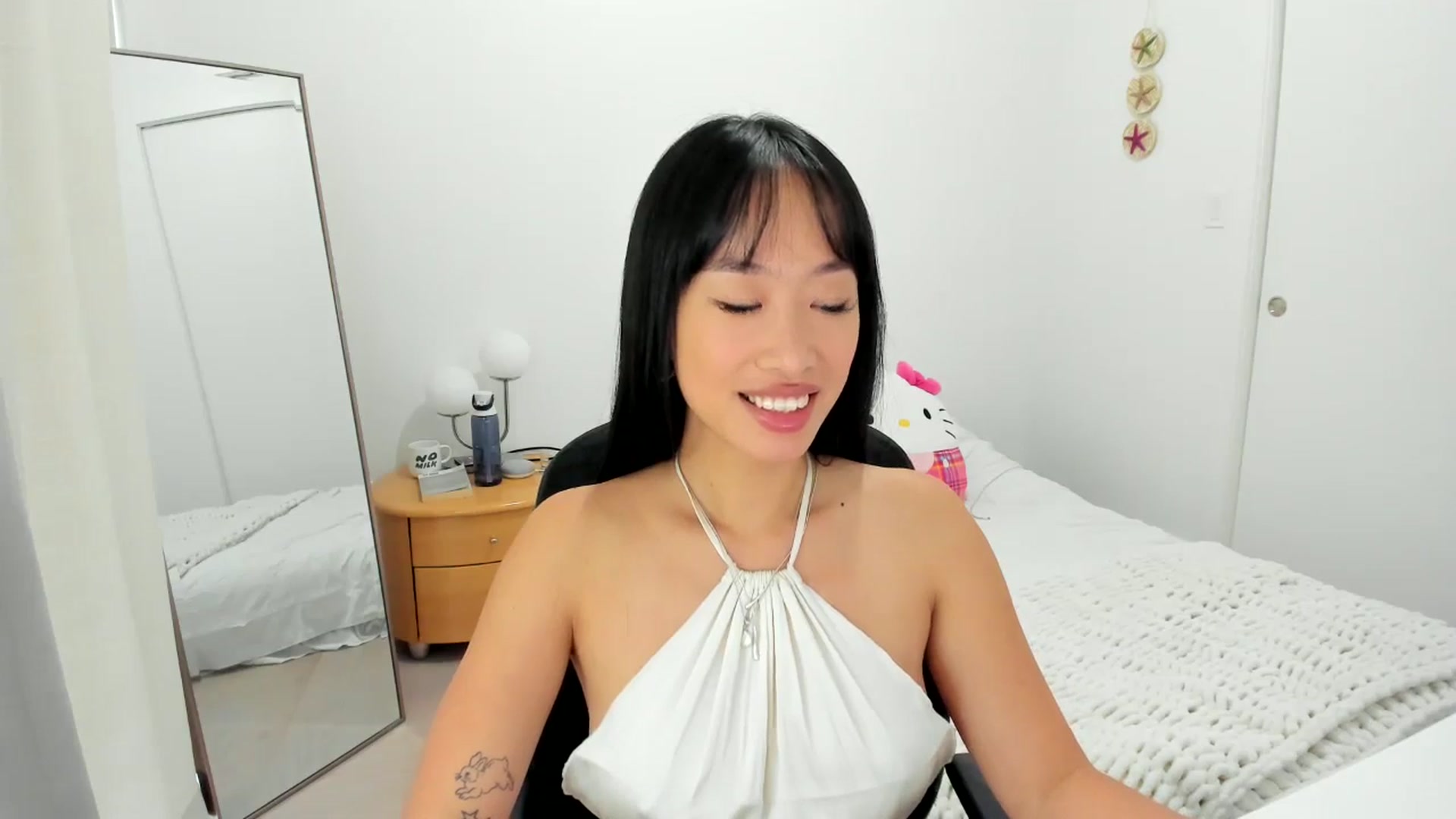 Gallery image thumbnail from BabieLee's myfreecams stream on, 08/06/2024, 21:59 image 14 of 20