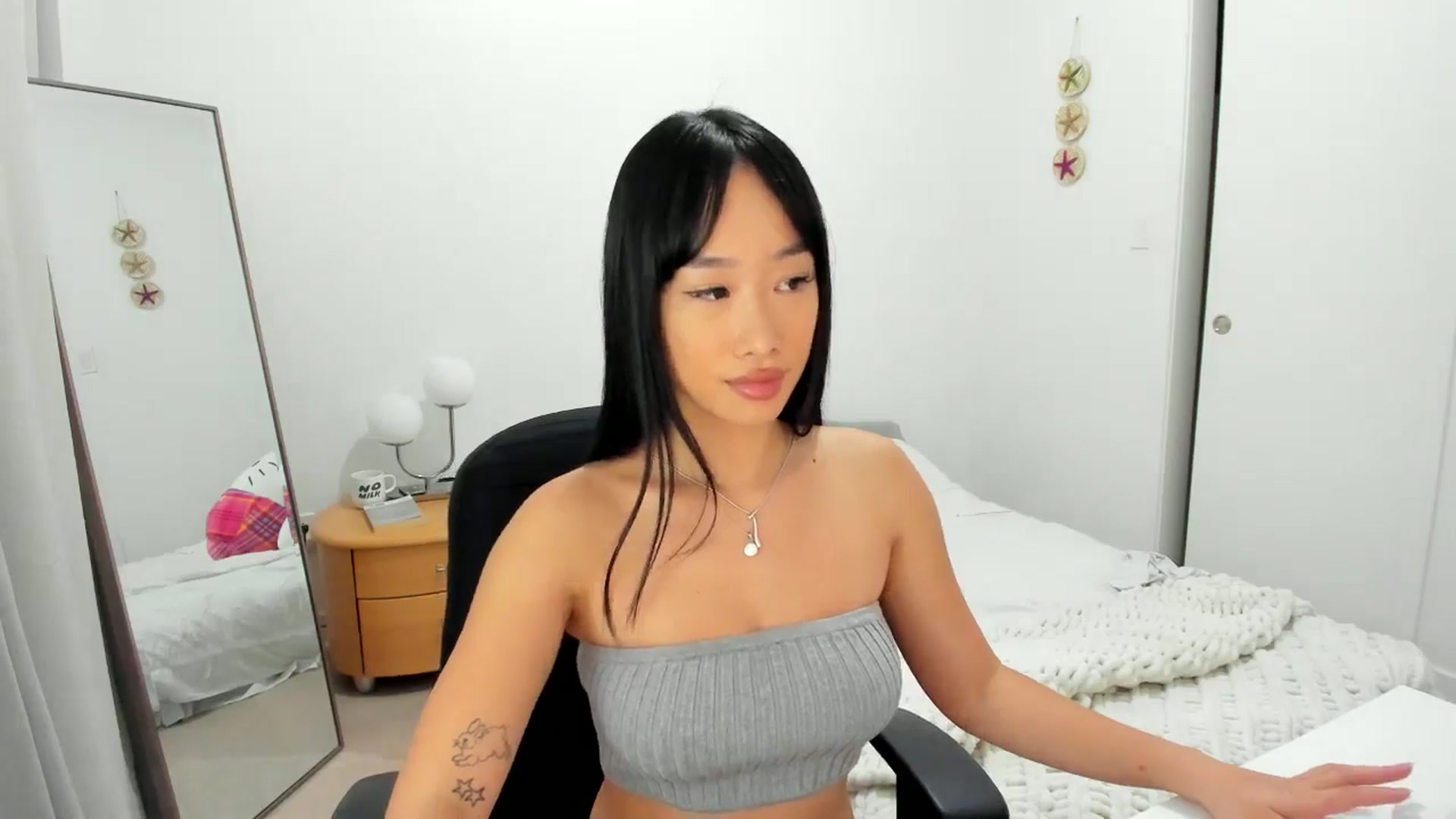 Gallery image thumbnail from BabieLee's myfreecams stream on, 08/10/2024, 04:39 image 14 of 20