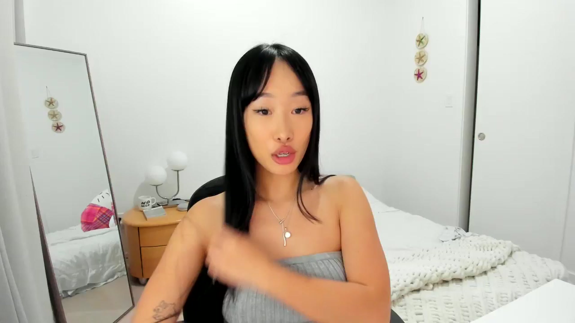 Gallery image thumbnail from BabieLee's myfreecams stream on, 08/10/2024, 05:17 image 1 of 20