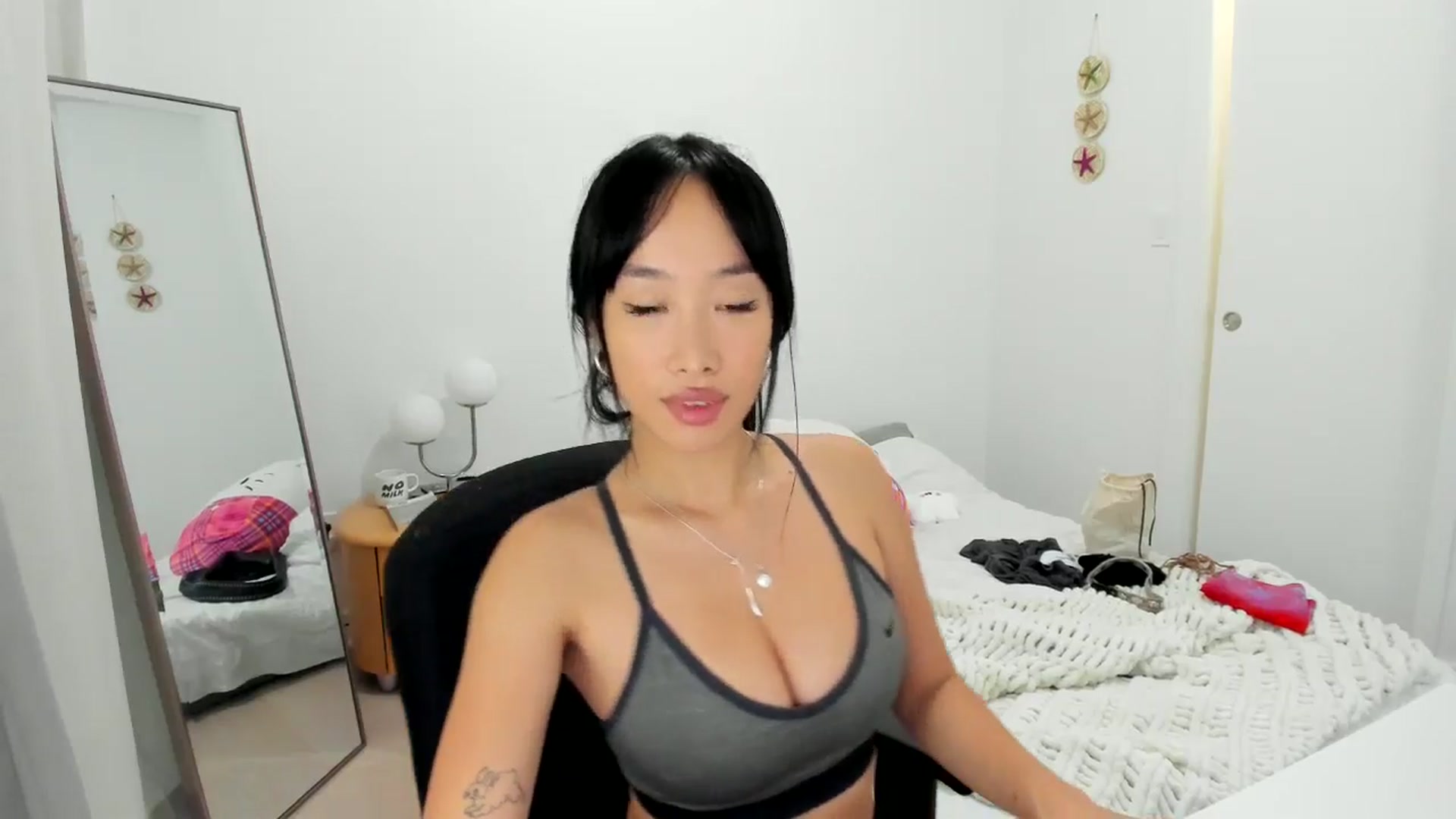 Gallery image thumbnail from BabieLee's myfreecams stream on, 08/10/2024, 22:13 image 20 of 20