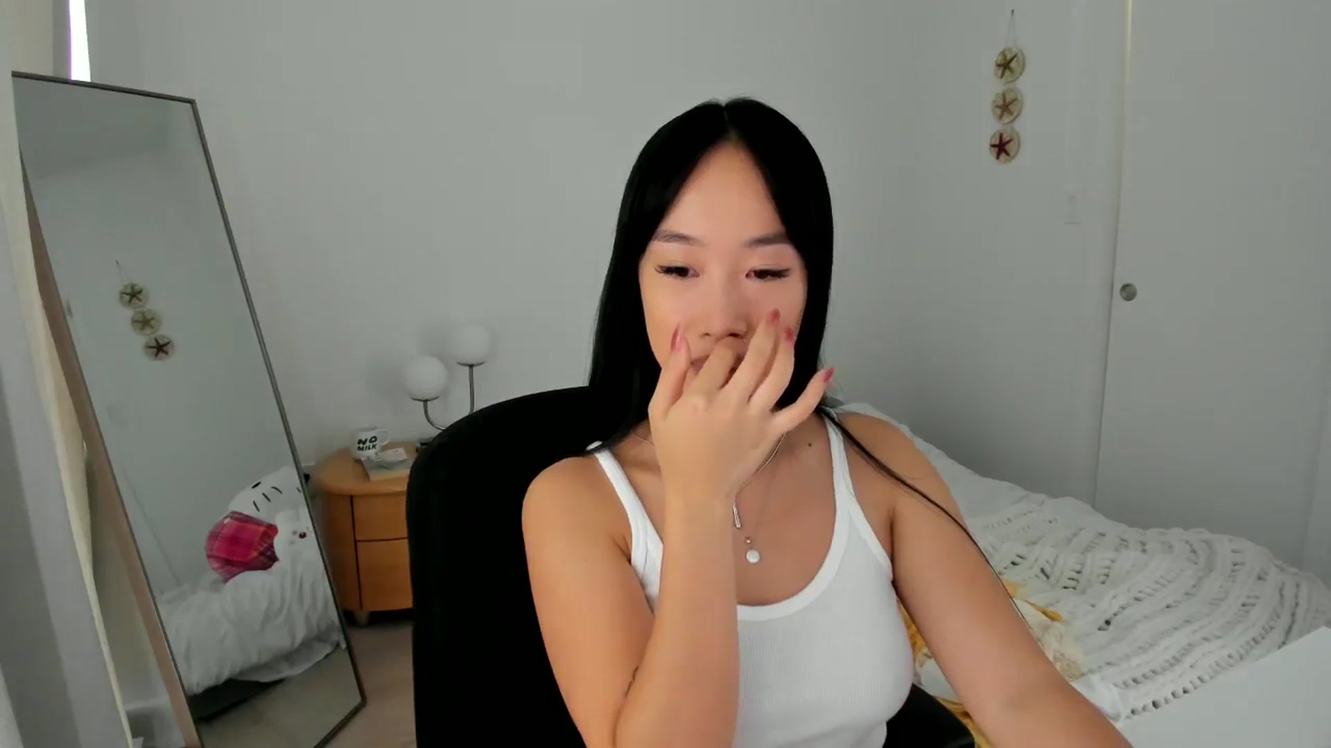 Gallery image thumbnail from BabieLee's myfreecams stream on, 08/15/2024, 18:09 image 2 of 20