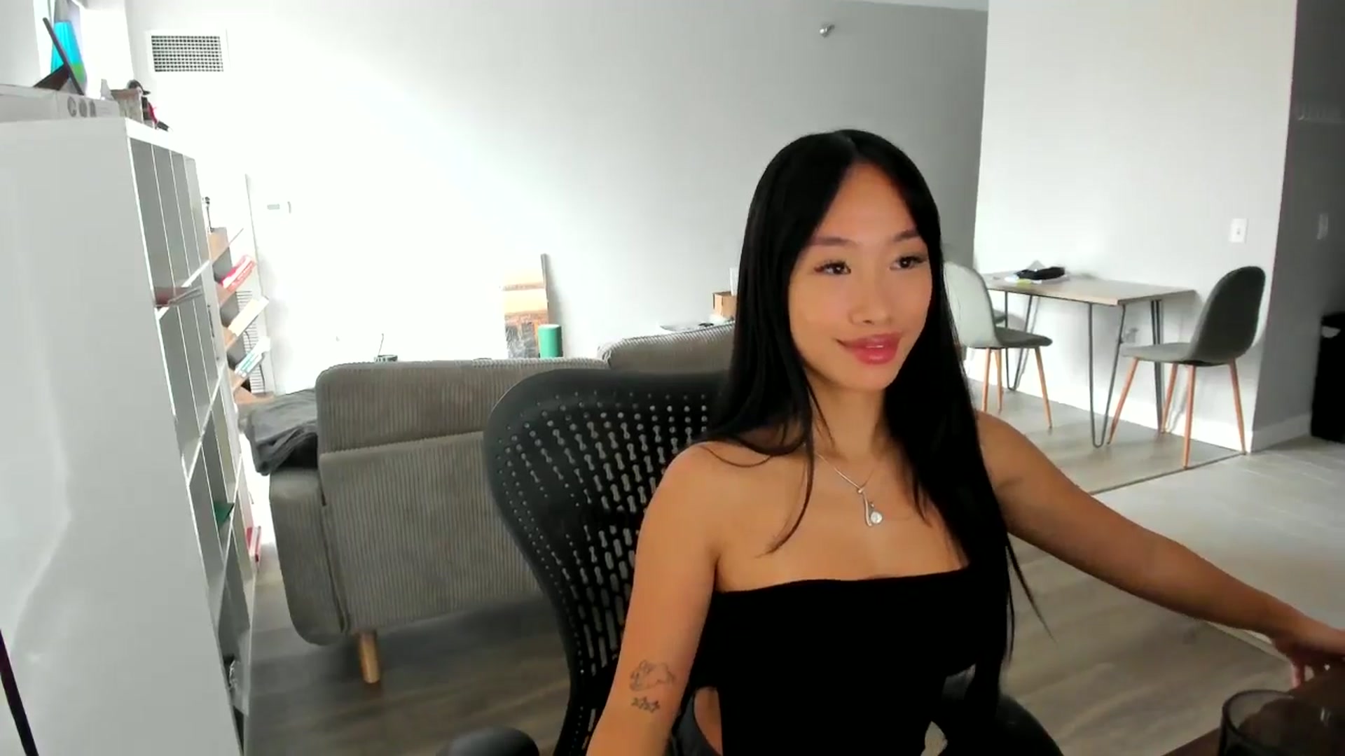 Gallery image thumbnail from BabieLee's myfreecams stream on, 08/28/2024, 17:53 image 3 of 20