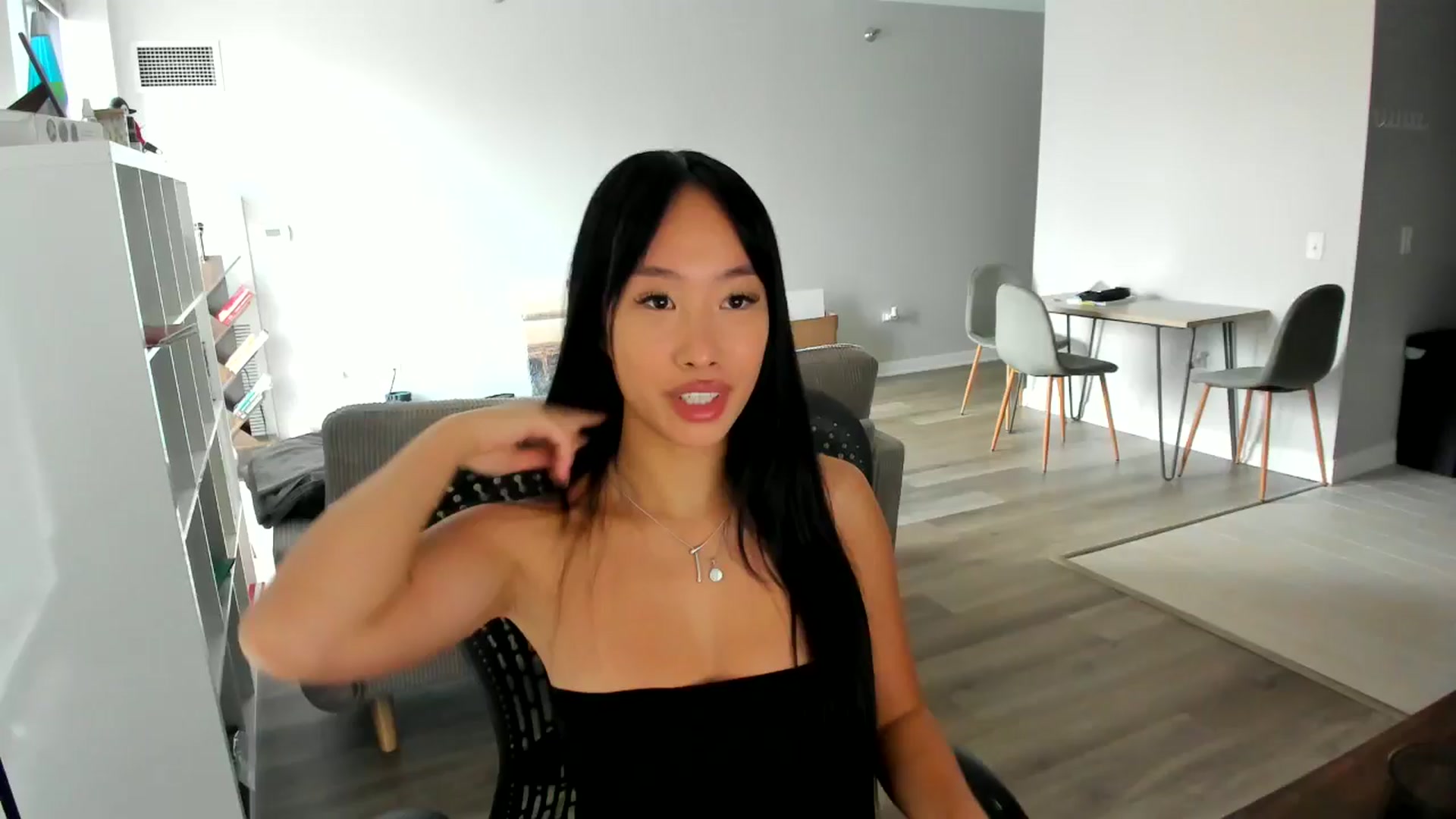 Gallery image thumbnail from BabieLee's myfreecams stream on, 08/28/2024, 17:53 image 12 of 20