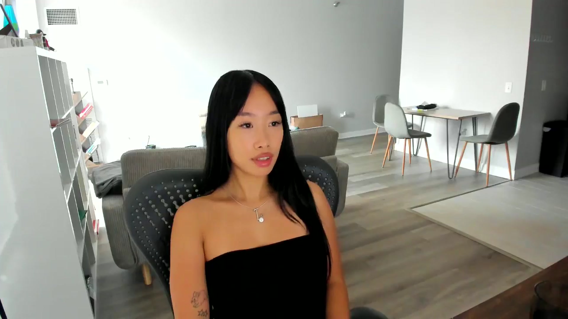 Gallery image thumbnail from BabieLee's myfreecams stream on, 08/28/2024, 17:53 image 15 of 20