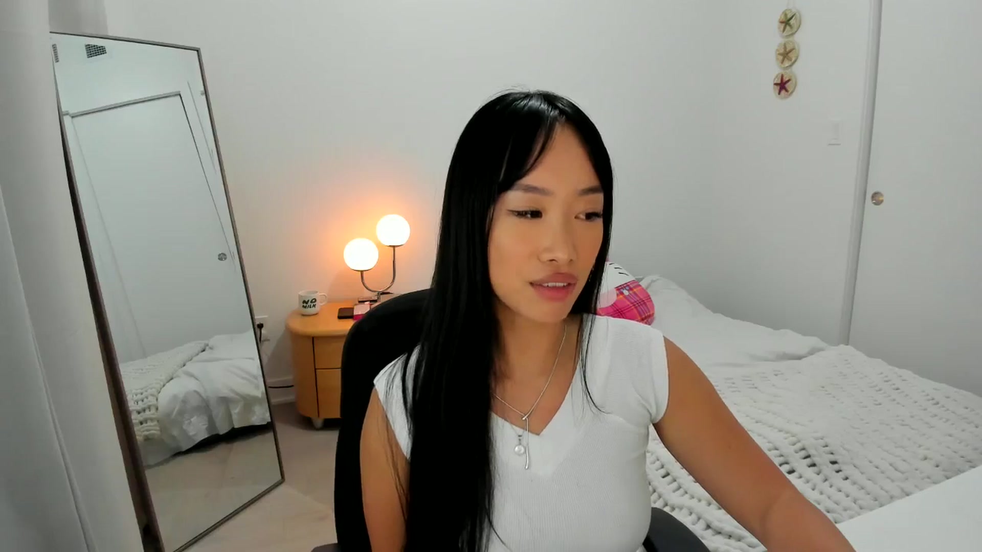 Gallery image thumbnail from BabieLee's myfreecams stream on, 09/07/2024, 03:14 image 14 of 20
