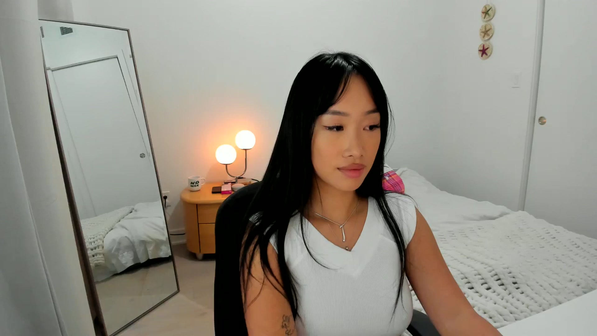 Gallery image thumbnail from BabieLee's myfreecams stream on, 09/07/2024, 03:14 image 6 of 20