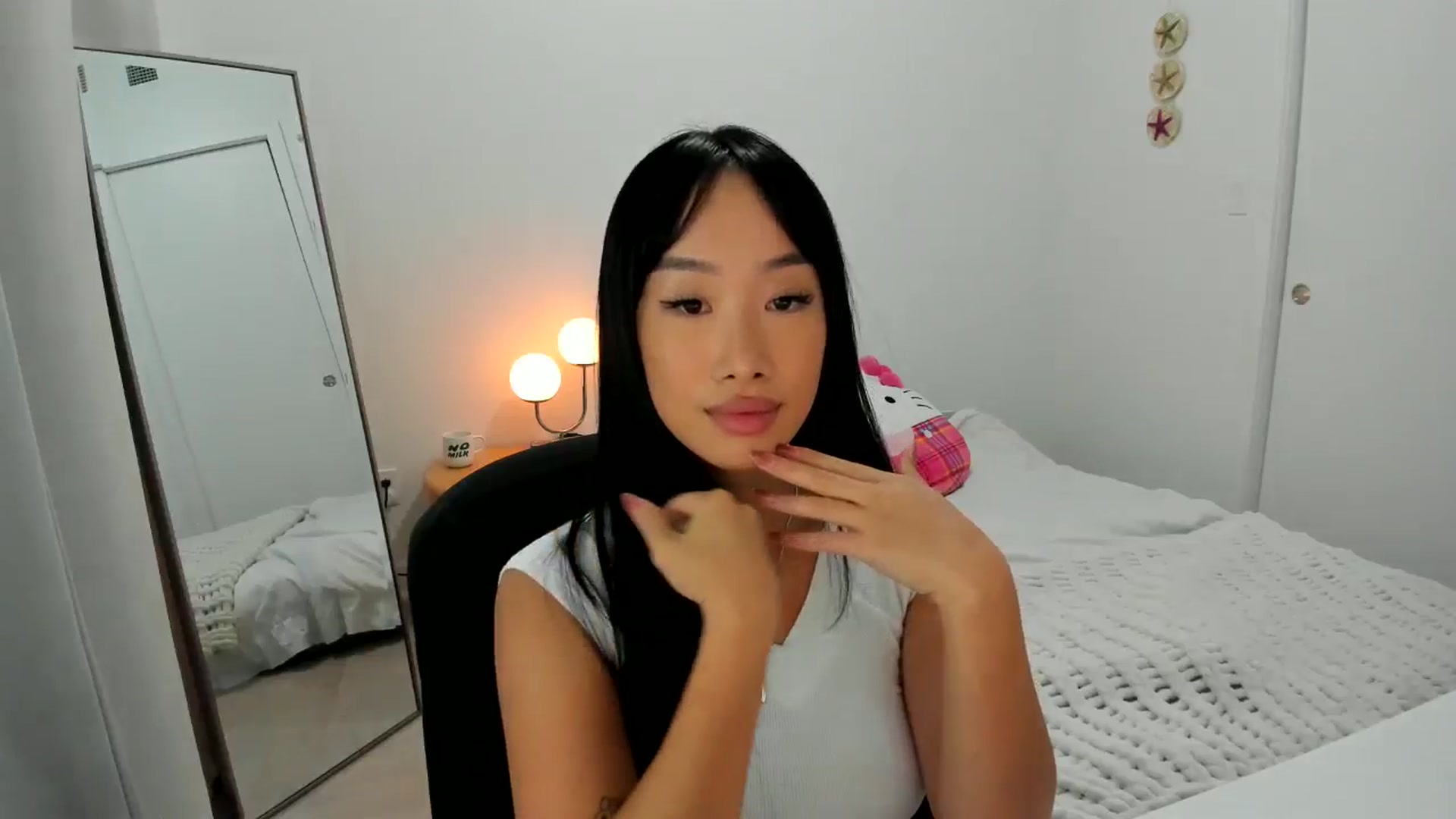 Gallery image thumbnail from BabieLee's myfreecams stream on, 09/07/2024, 03:14 image 15 of 20