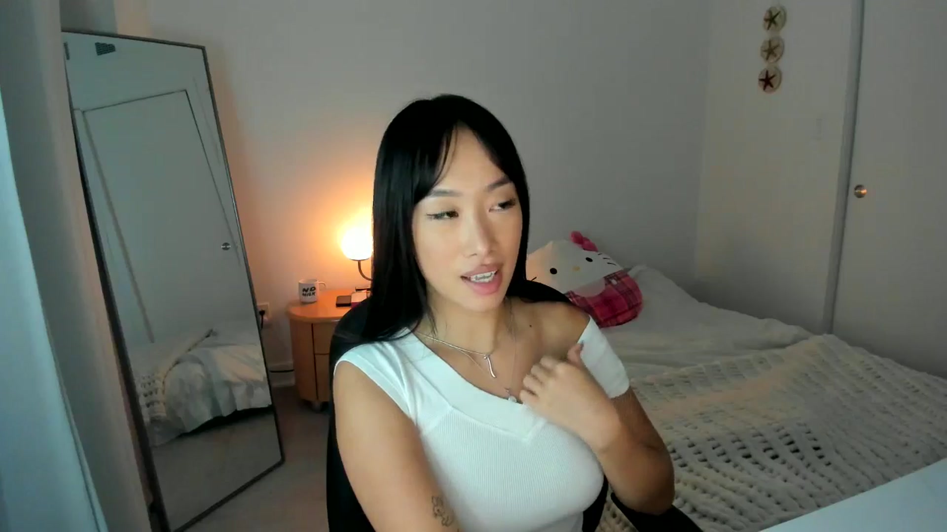 Gallery image thumbnail from BabieLee's myfreecams stream on, 09/07/2024, 03:14 image 4 of 20