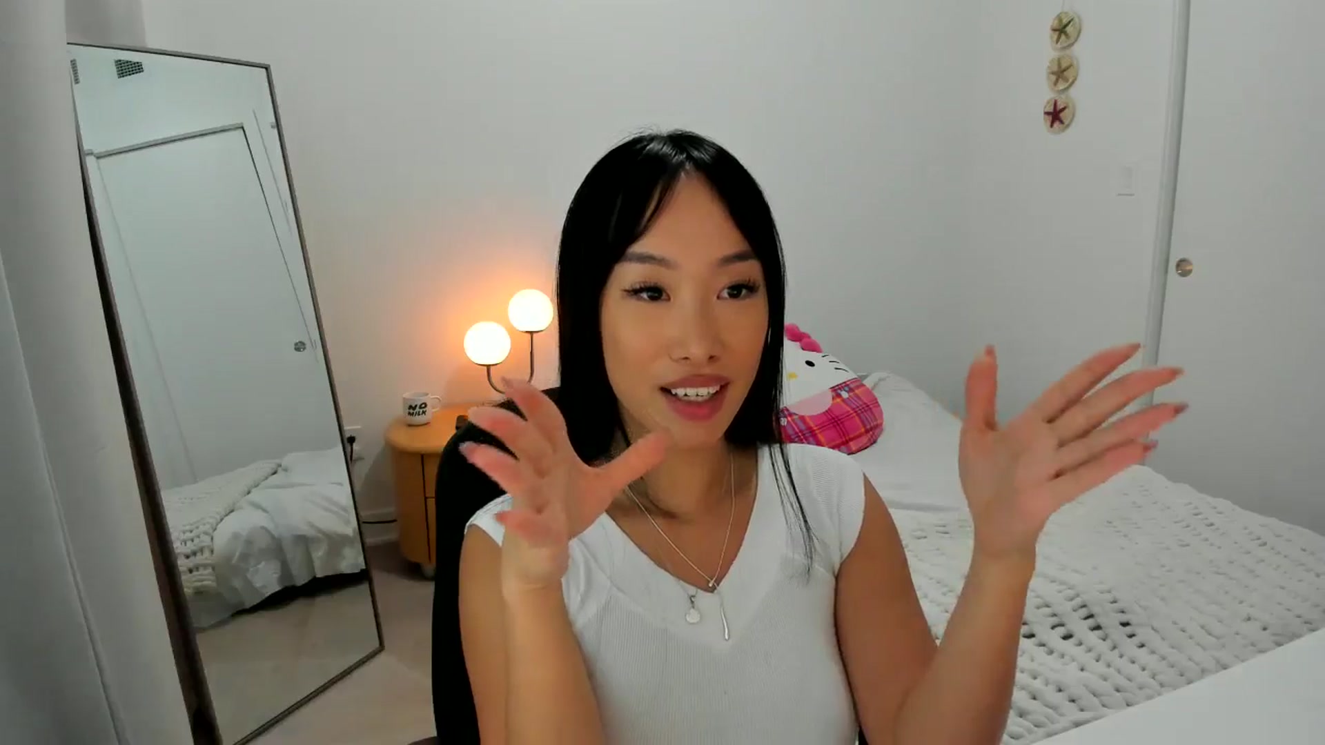 Gallery image thumbnail from BabieLee's myfreecams stream on, 09/07/2024, 03:14 image 16 of 20