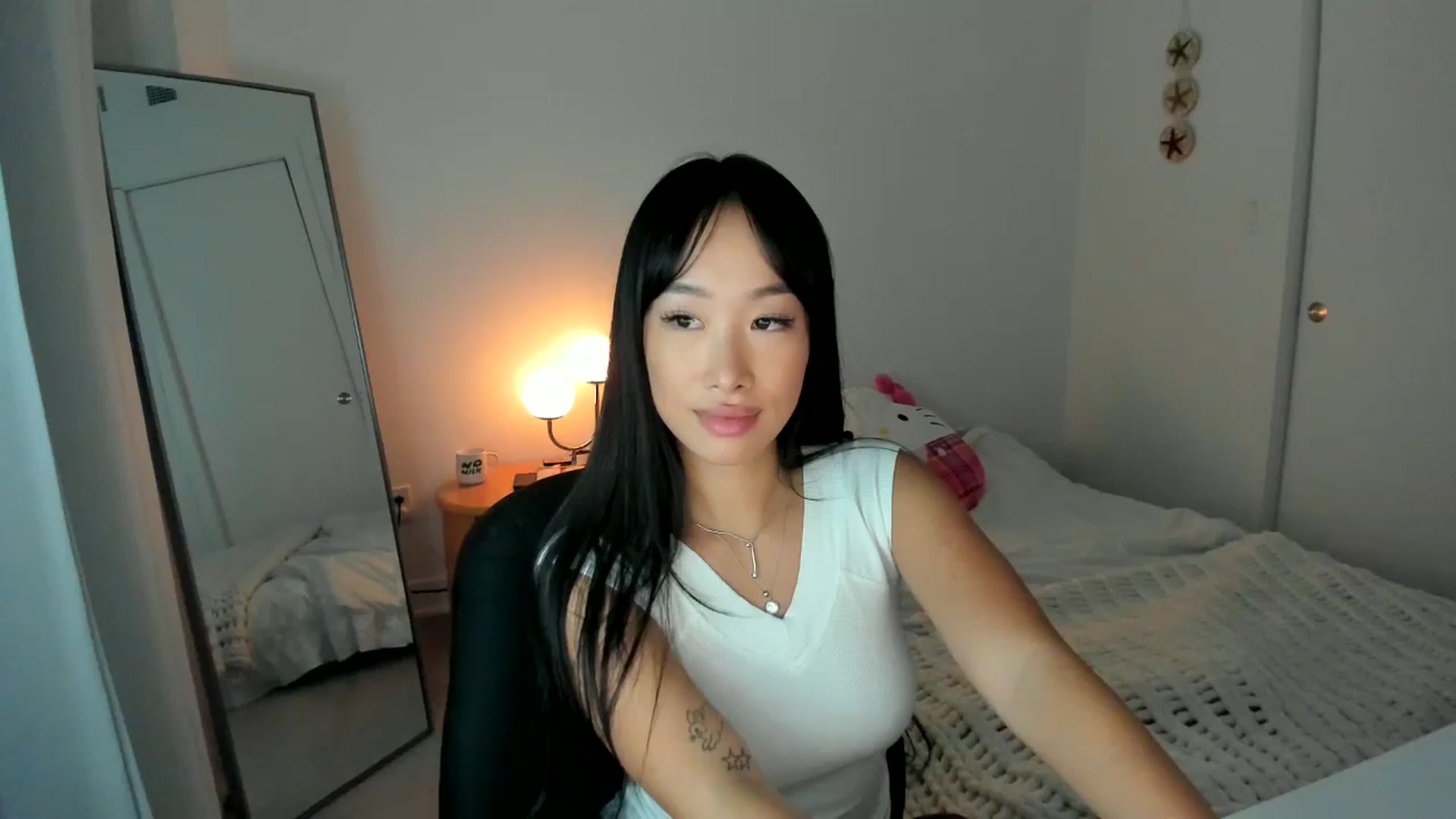 Gallery image thumbnail from BabieLee's myfreecams stream on, 09/07/2024, 03:14 image 3 of 20