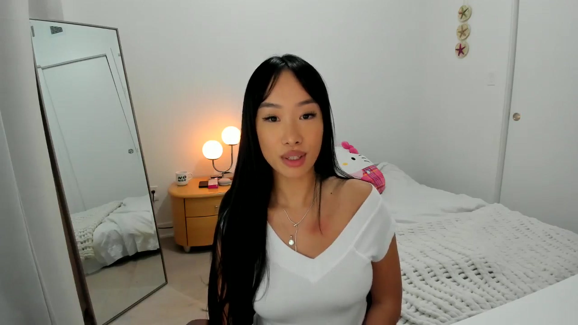 Gallery image thumbnail from BabieLee's myfreecams stream on, 09/07/2024, 03:14 image 17 of 20