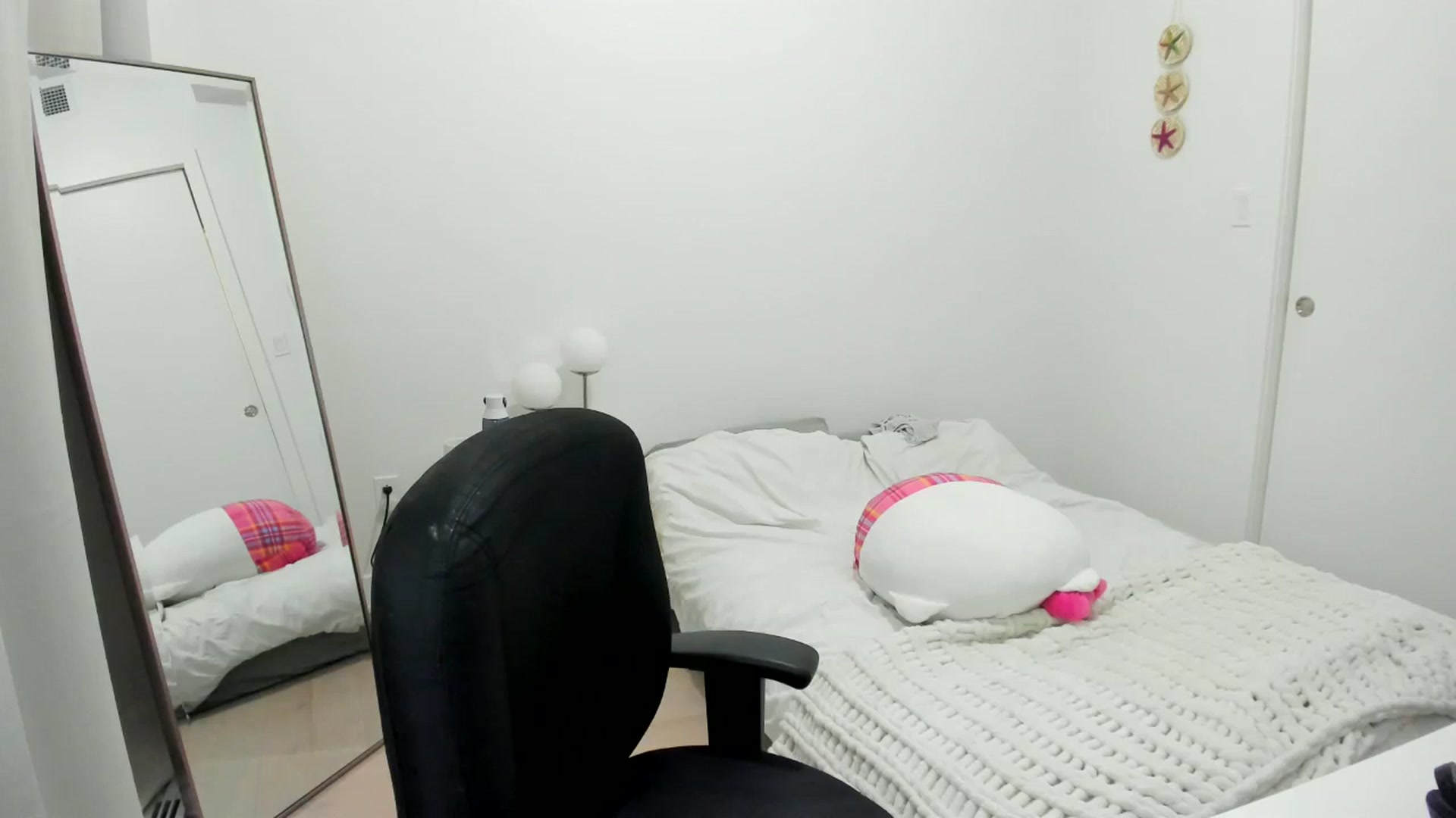 Gallery image thumbnail from BabieLee's myfreecams stream on, 09/11/2024, 24:24 image 9 of 20