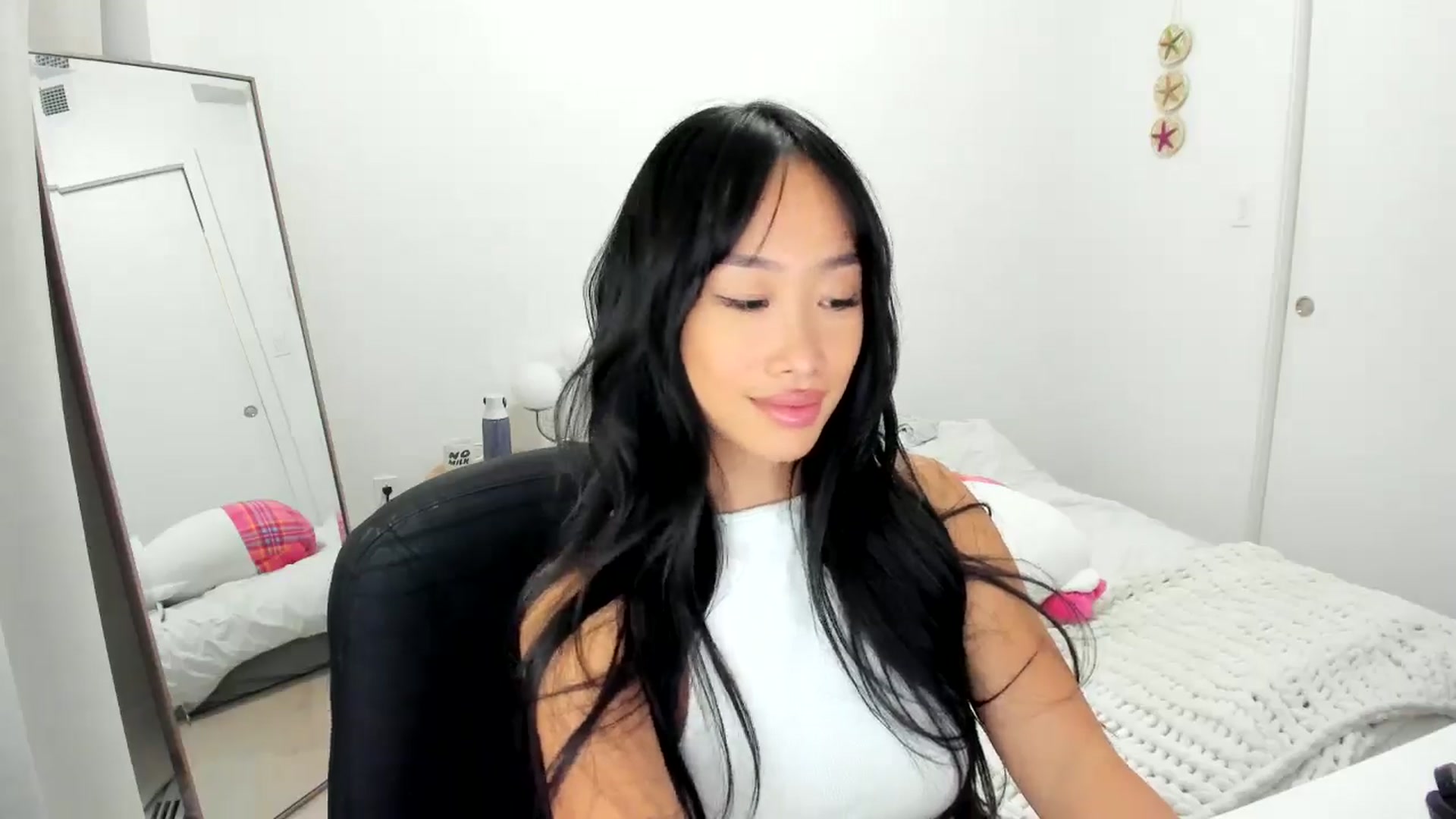 Gallery image thumbnail from BabieLee's myfreecams stream on, 09/11/2024, 24:24 image 10 of 20