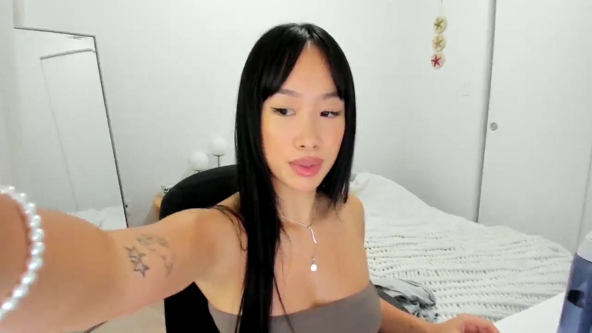 Gallery image thumbnail from BabieLee's myfreecams stream on, 09/27/2024, 23:28 image 11 of 20