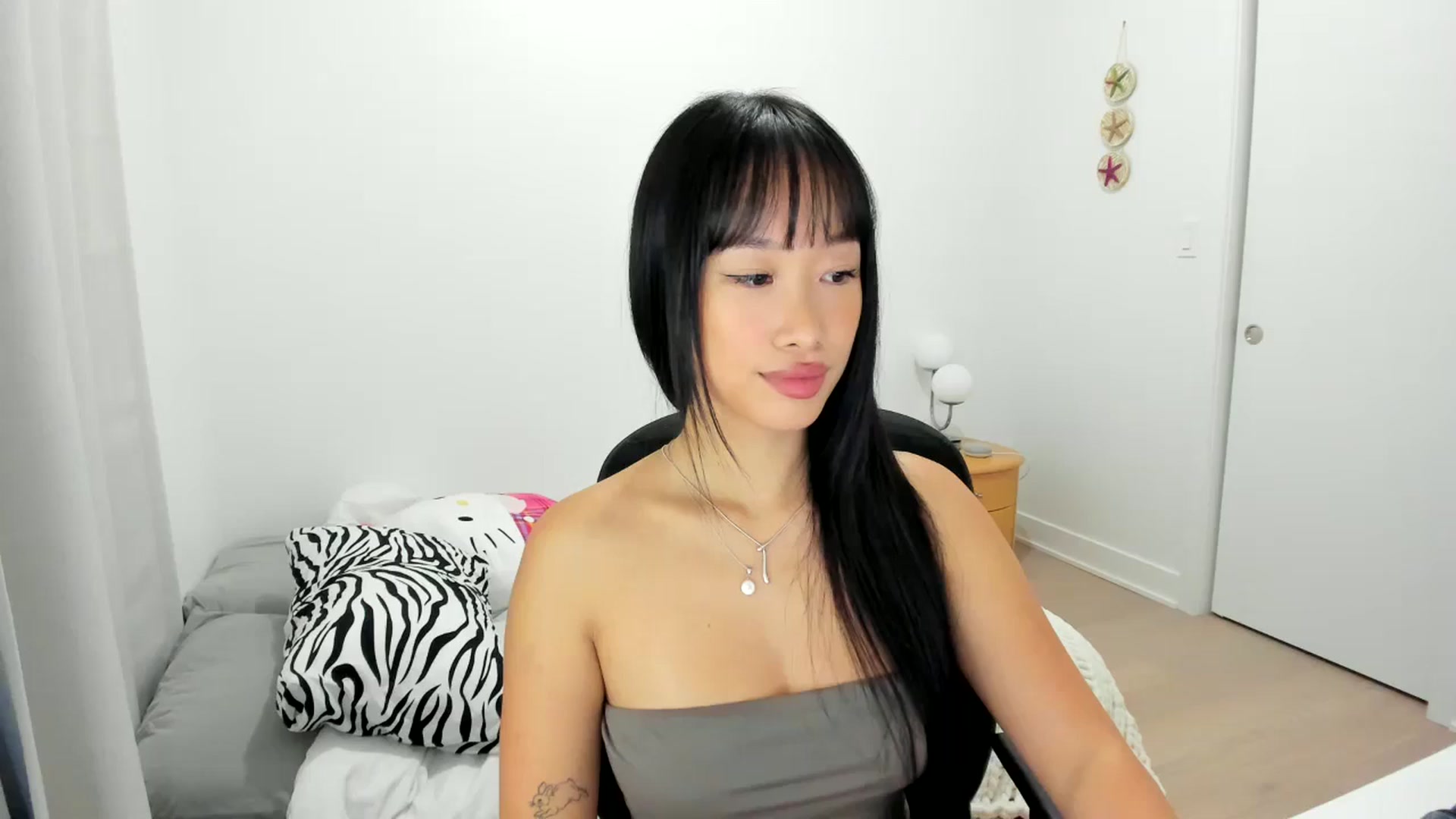 Gallery image thumbnail from BabieLee's myfreecams stream on, 10/03/2024, 01:15 image 1 of 20