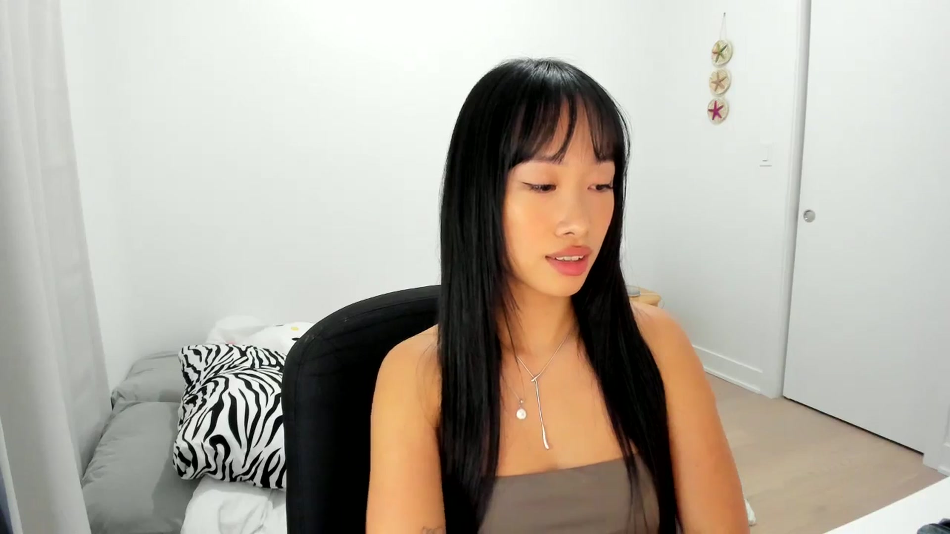 Gallery image thumbnail from BabieLee's myfreecams stream on, 10/03/2024, 01:15 image 20 of 20