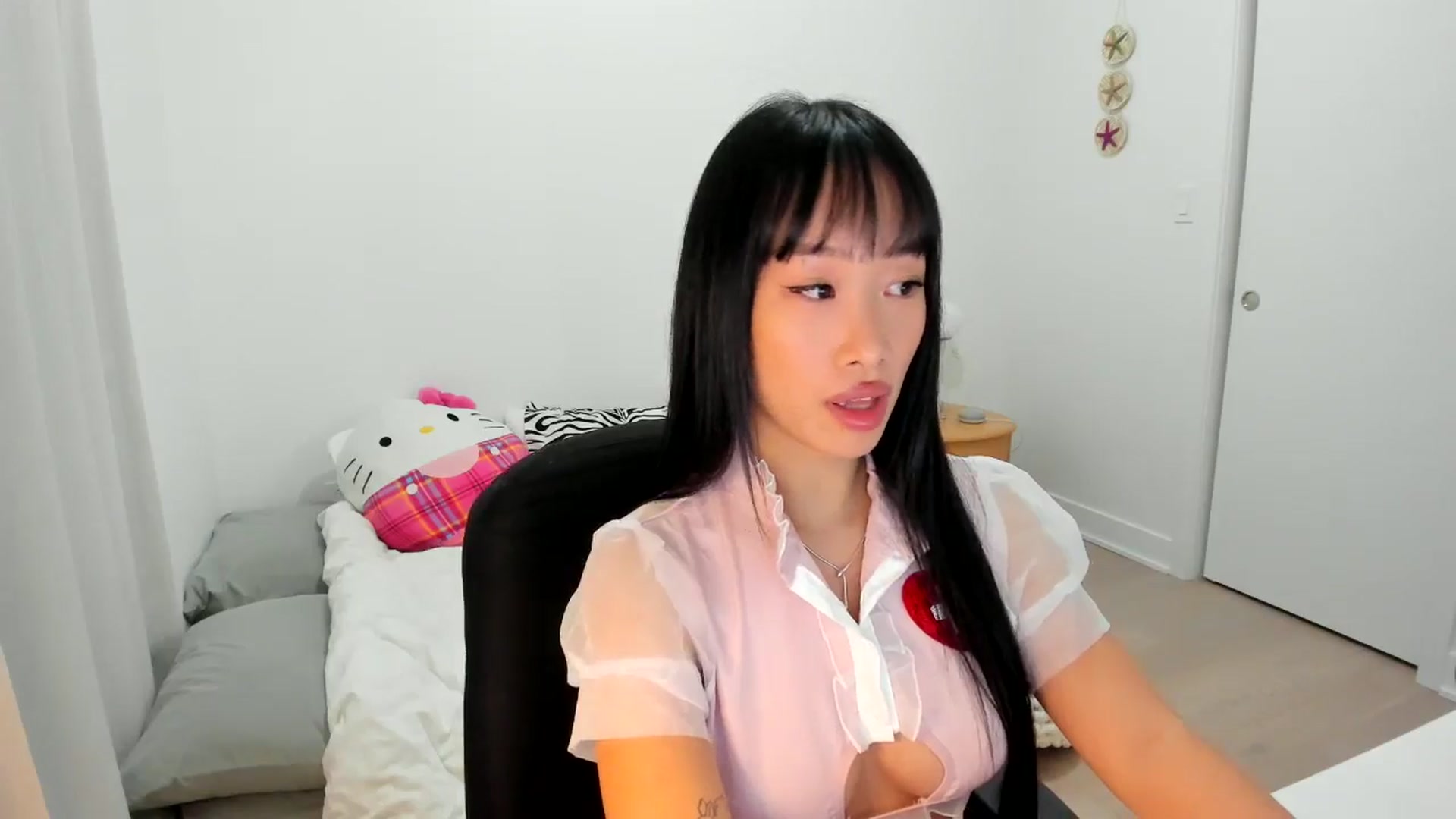 Gallery image thumbnail from BabieLee's myfreecams stream on, 10/30/2024, 23:50 image 5 of 20