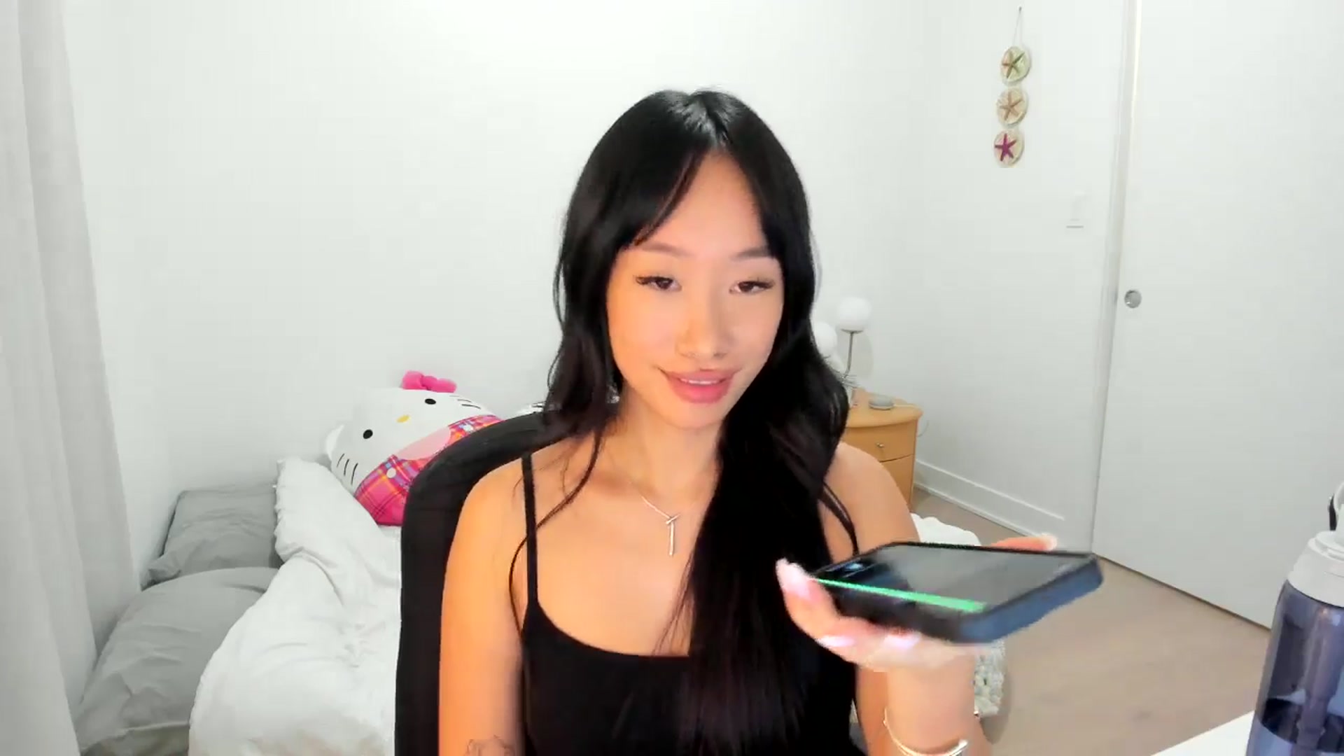 Gallery image thumbnail from BabieLee's myfreecams stream on, 10/31/2024, 22:00 image 17 of 20