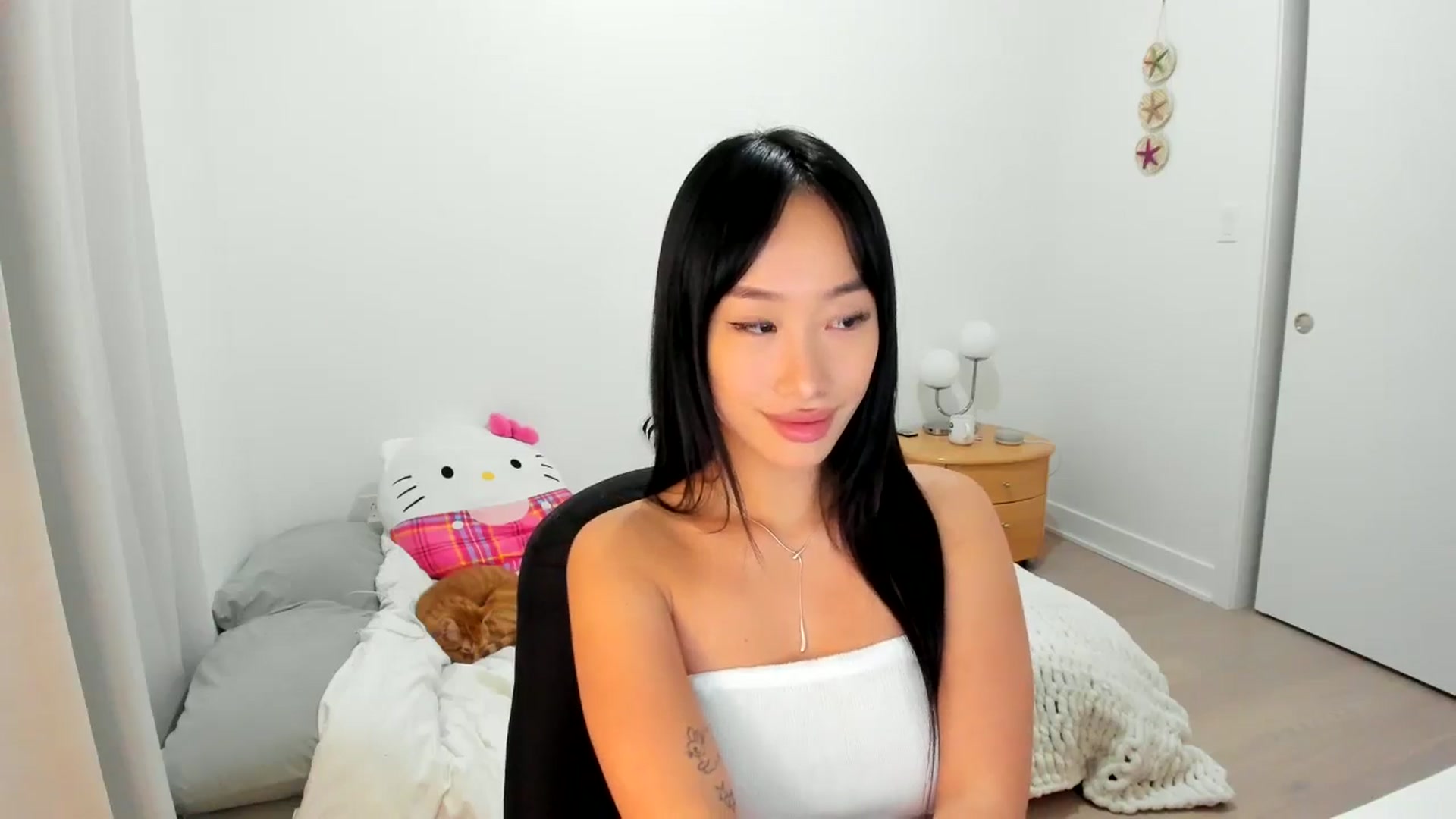 Gallery image thumbnail from BabieLee's myfreecams stream on, 11/04/2024, 22:36 image 8 of 20