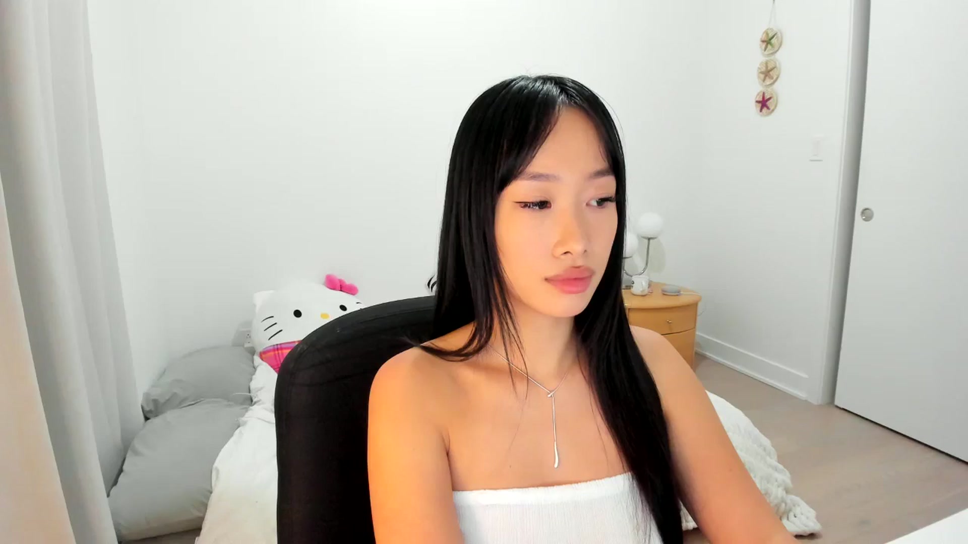 Gallery image thumbnail from BabieLee's myfreecams stream on, 11/04/2024, 22:36 image 16 of 20