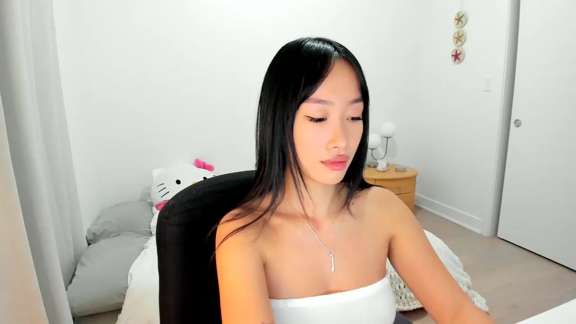 Gallery image thumbnail from BabieLee's myfreecams stream on, 11/04/2024, 22:36 image 19 of 20