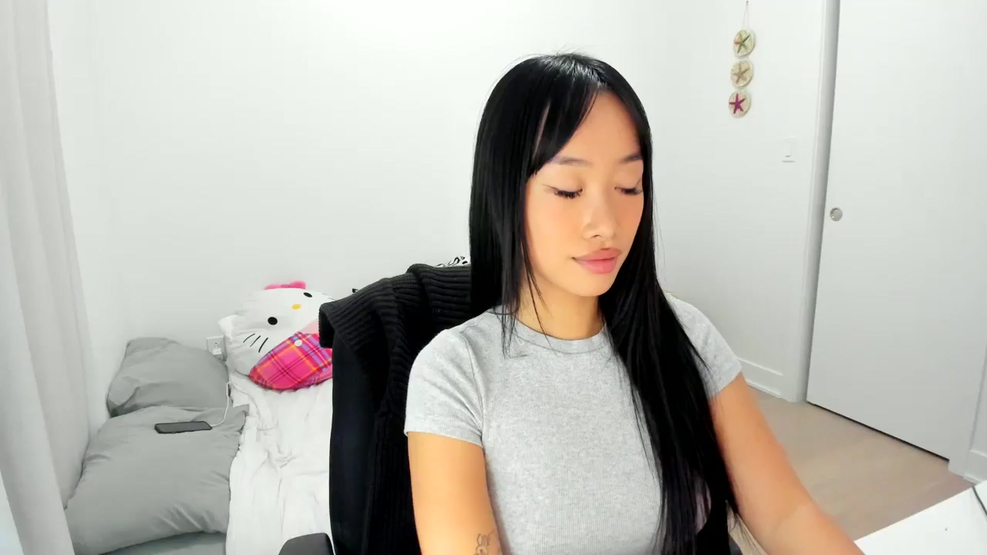 Gallery image thumbnail from BabieLee's myfreecams stream on, 11/07/2024, 02:51 image 14 of 20