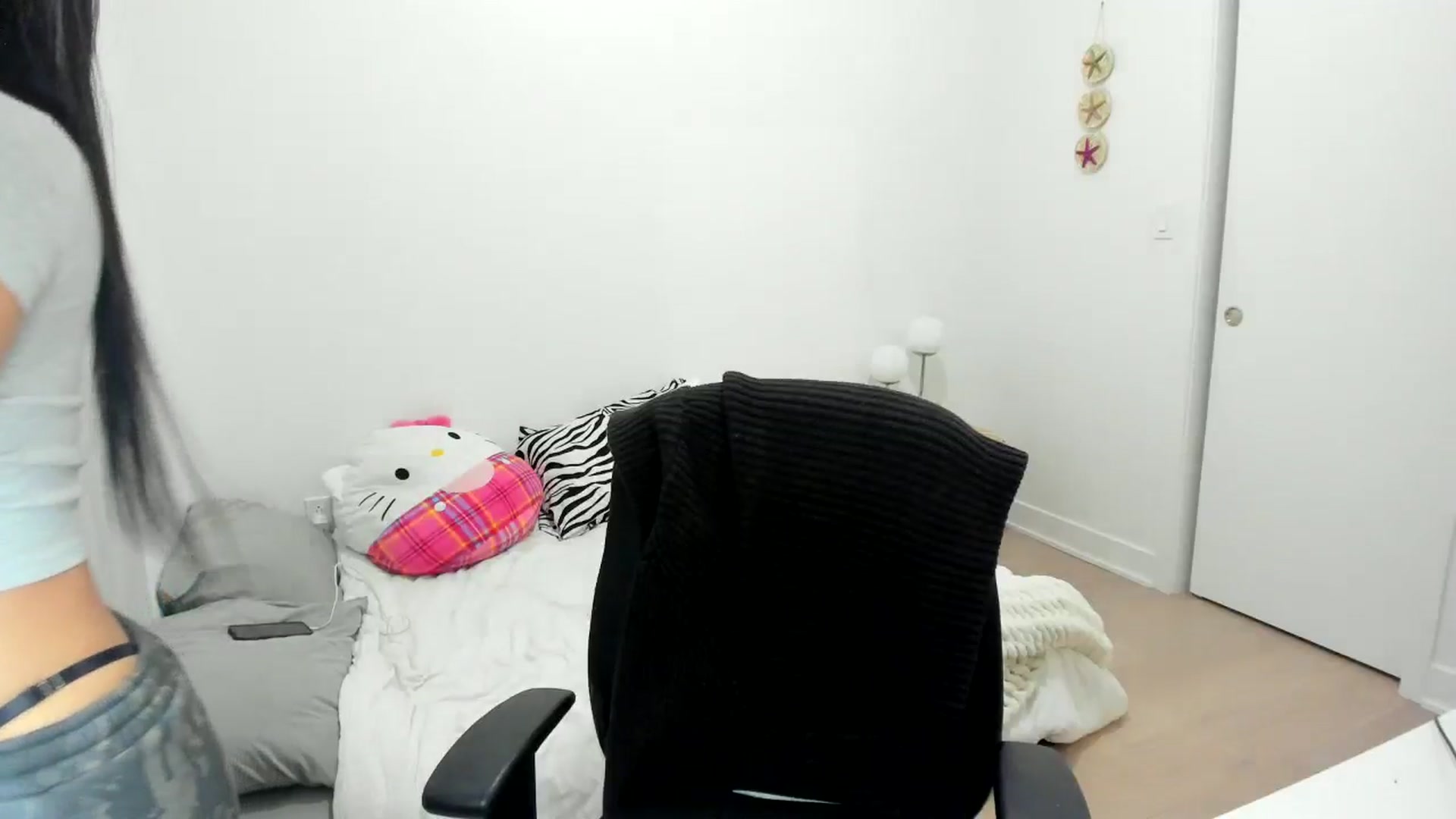 Gallery image thumbnail from BabieLee's myfreecams stream on, 11/07/2024, 02:51 image 12 of 20
