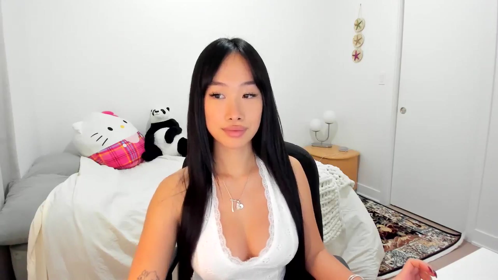 Gallery image thumbnail from BabieLee's myfreecams stream on, 11/29/2024, 23:53 image 3 of 20
