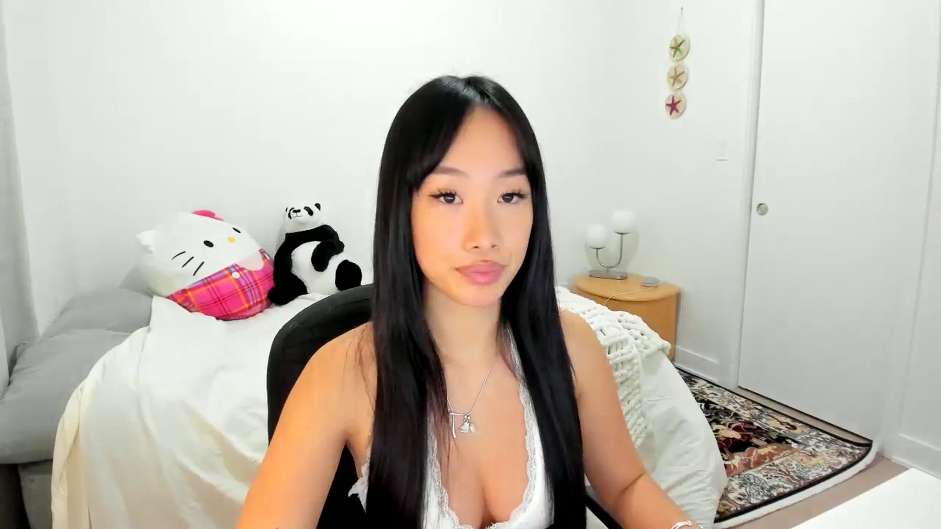 Gallery image thumbnail from BabieLee's myfreecams stream on, 11/29/2024, 23:53 image 16 of 20