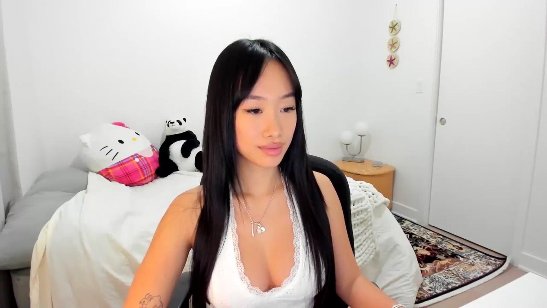 Gallery image thumbnail from BabieLee's myfreecams stream on, 11/29/2024, 23:53 image 2 of 20