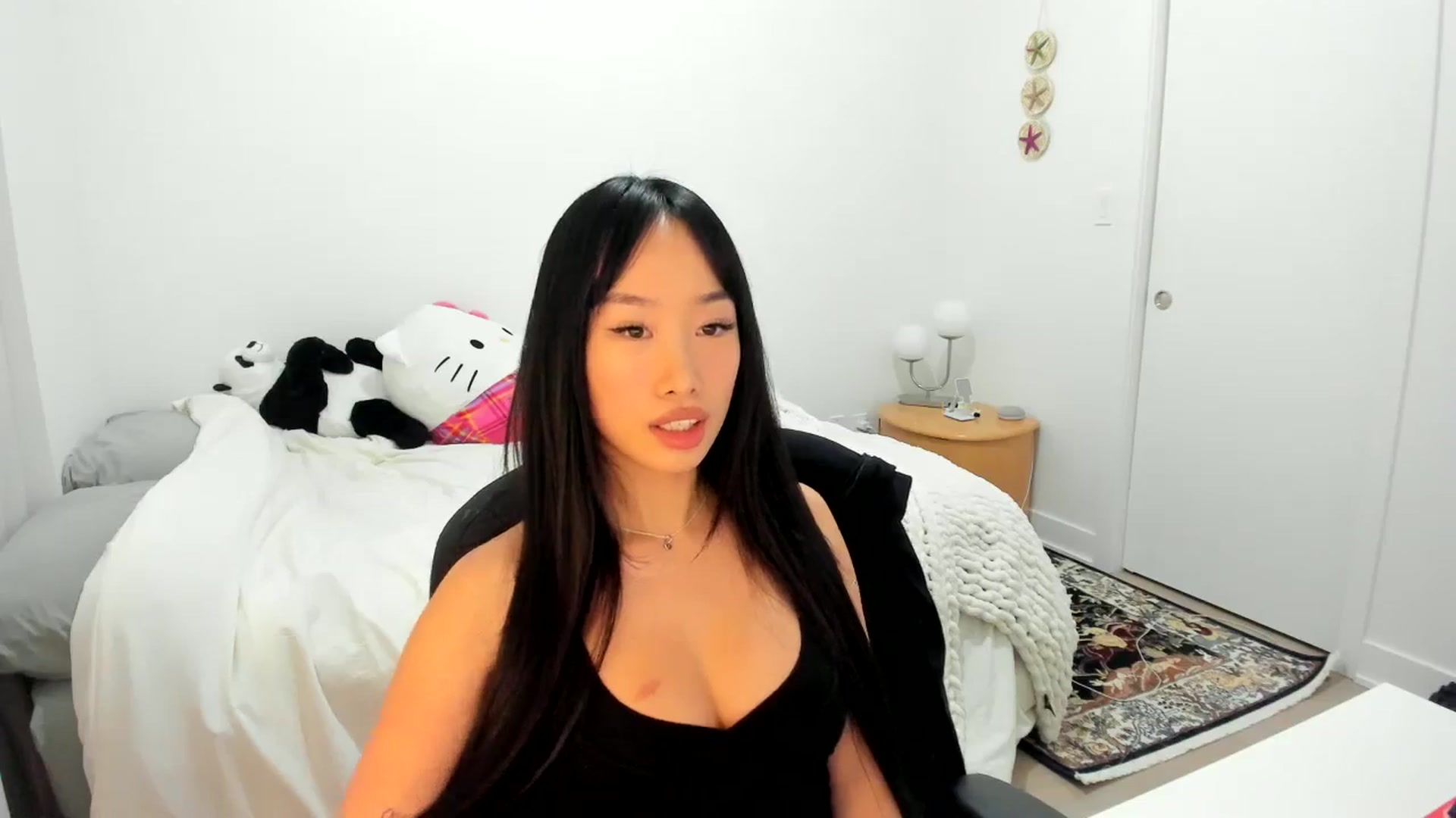 Gallery image thumbnail from BabieLee's myfreecams stream on, 12/29/2024, 05:34 image 9 of 20